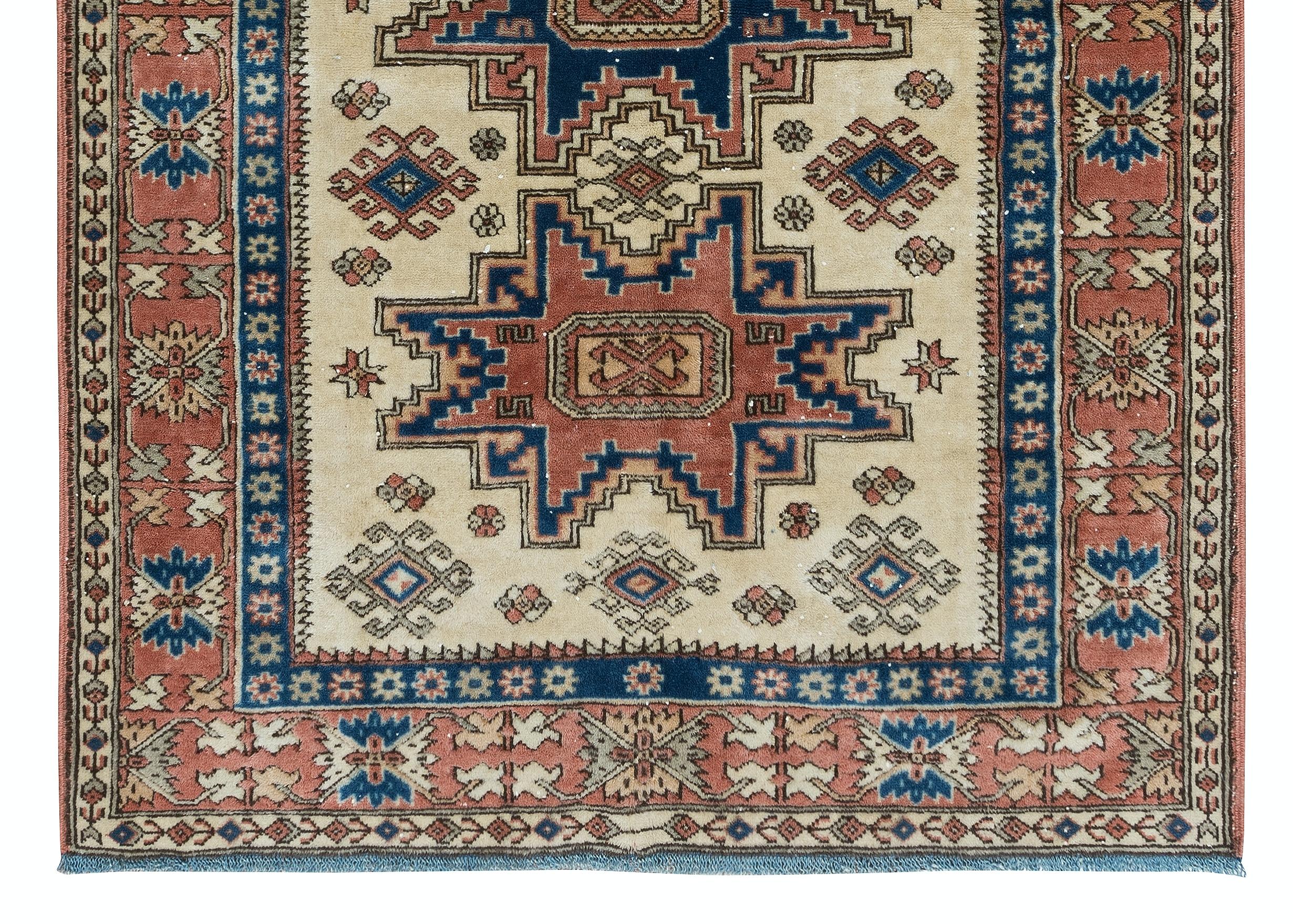 Annodato a mano 3.5x5 Ft Tappeto vintage Shirvan Leshgi, 100% lana, unico nel suo genere in vendita