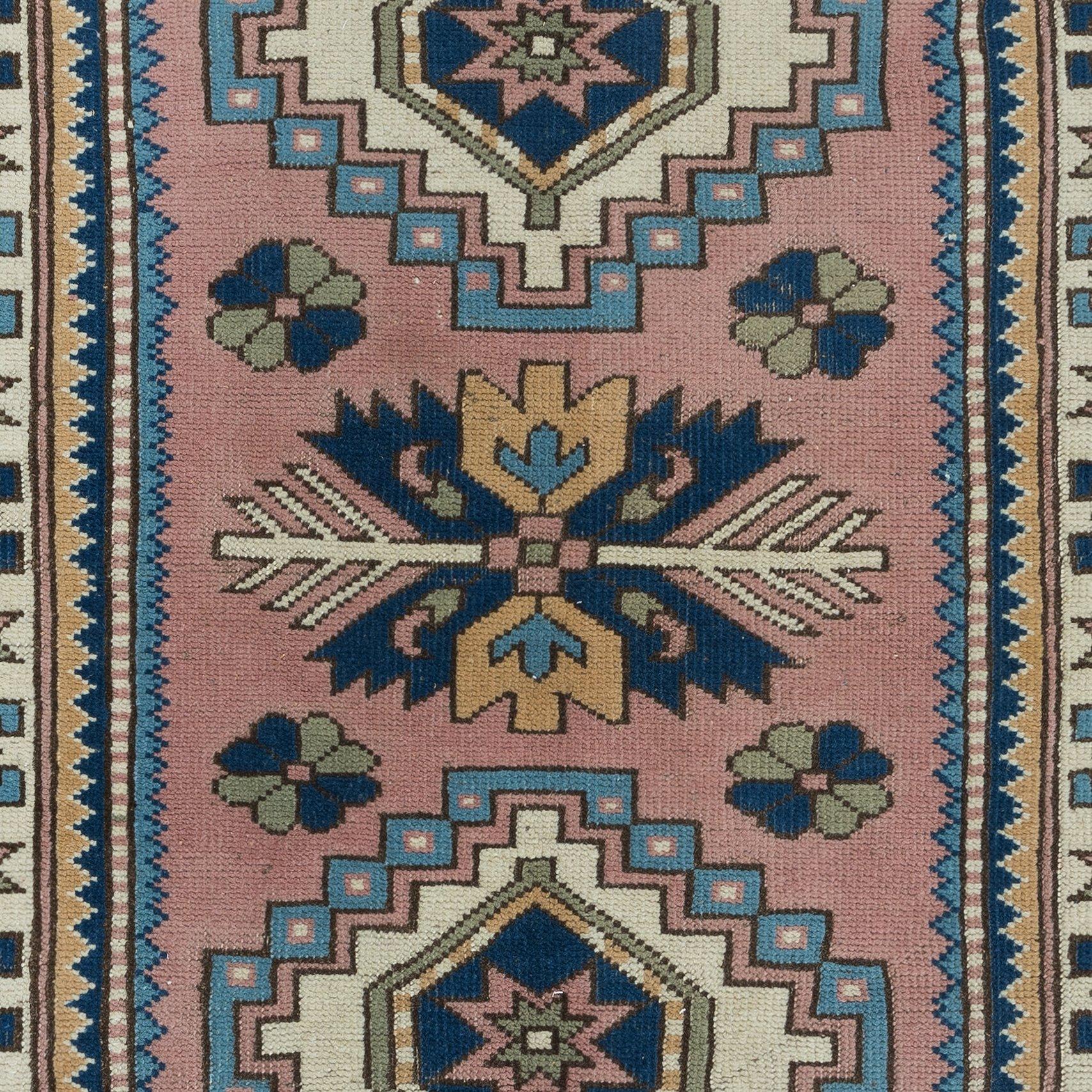 3.5x5 Ft Hand Knotted Modern Turkish Accent Rug with Geometric Design, 100% Wool In Excellent Condition For Sale In Philadelphia, PA