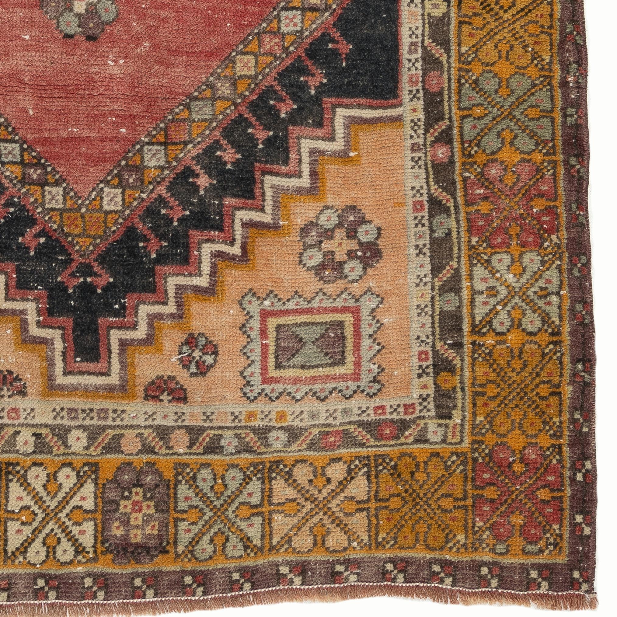 3.5x6 Ft Vintage Hand Knotted Wool Turkish Accent Rug with Tribal Design In Good Condition In Spring Valley, NY
