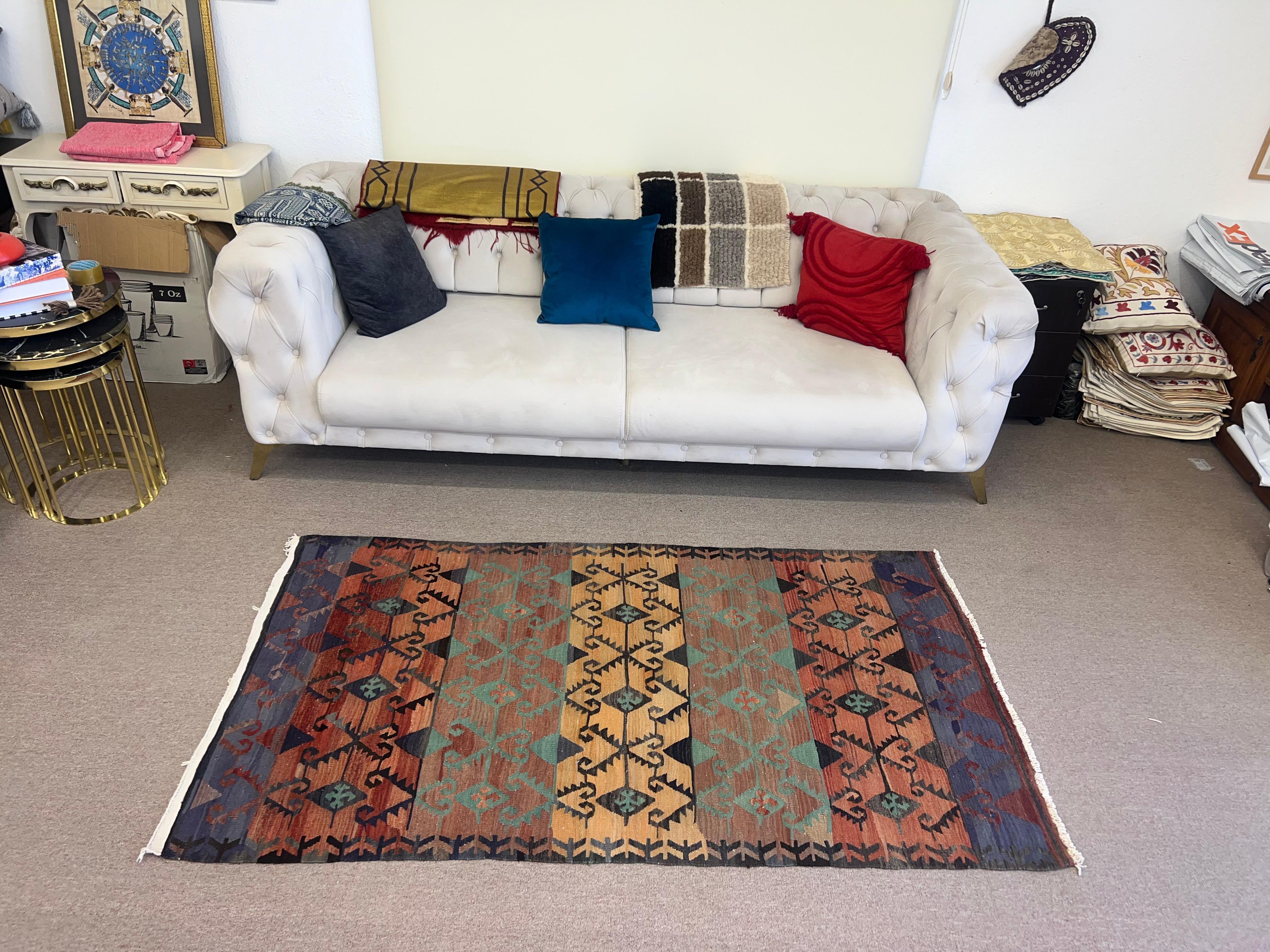 3,5x6.2 ft bunter geometrischer türkischer Vintage-Läufer aus Wolle, handgefertigt (Türkisch) im Angebot
