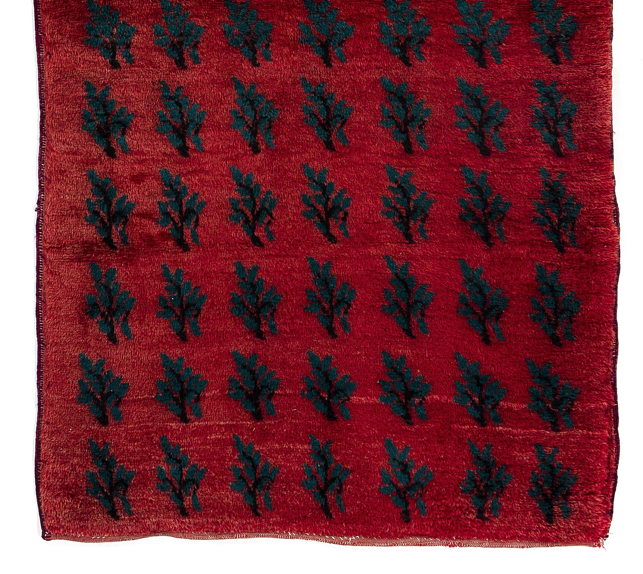 Turkish 3.5x6.7 Ft Vintage Konya Rug. Rich Red and Green Colors. 100% Soft Lambswool For Sale