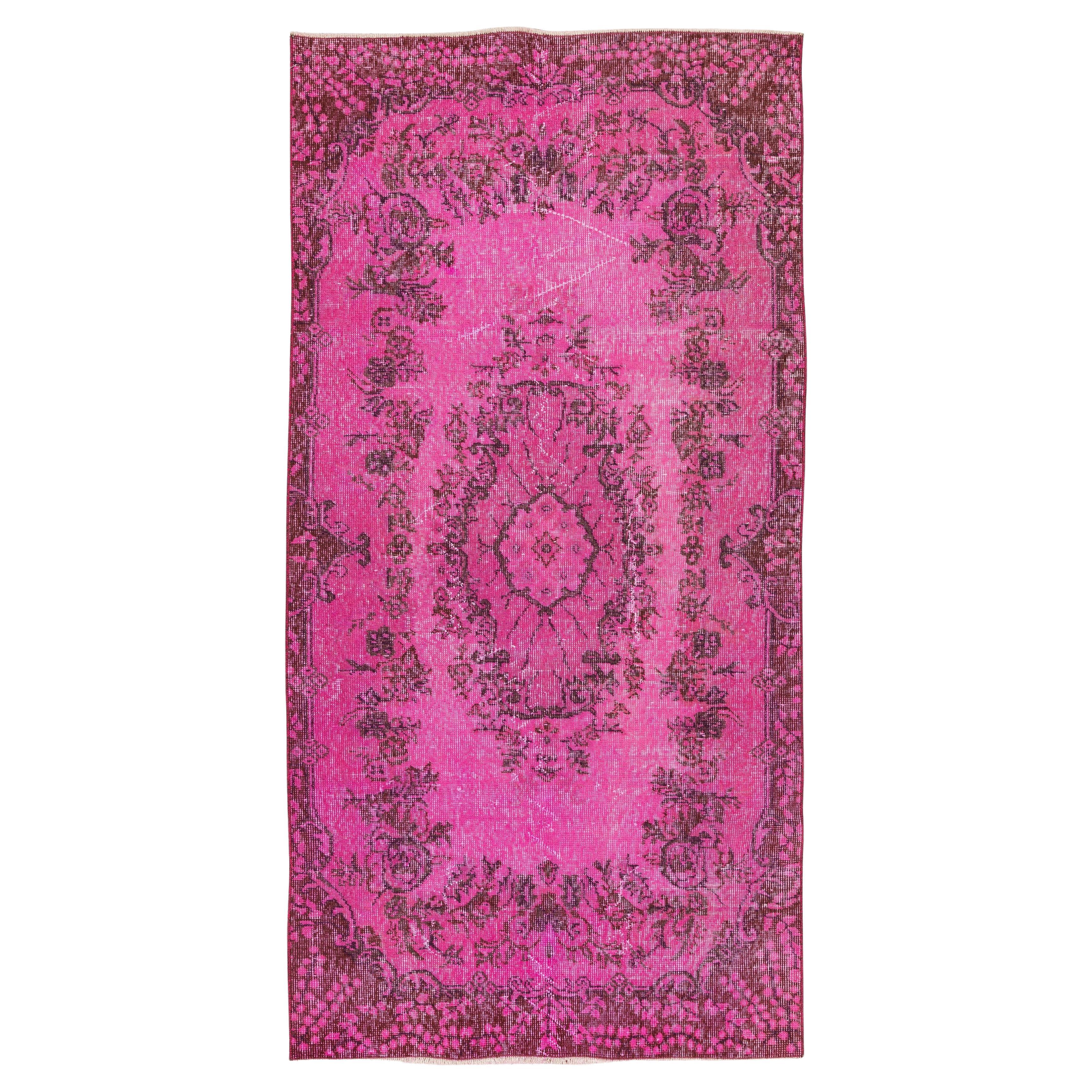 3,5x7 Ft Handgefertigter Anatolischer Akzent-Teppich in Rosa mit floralem Medaillon-Design im Angebot