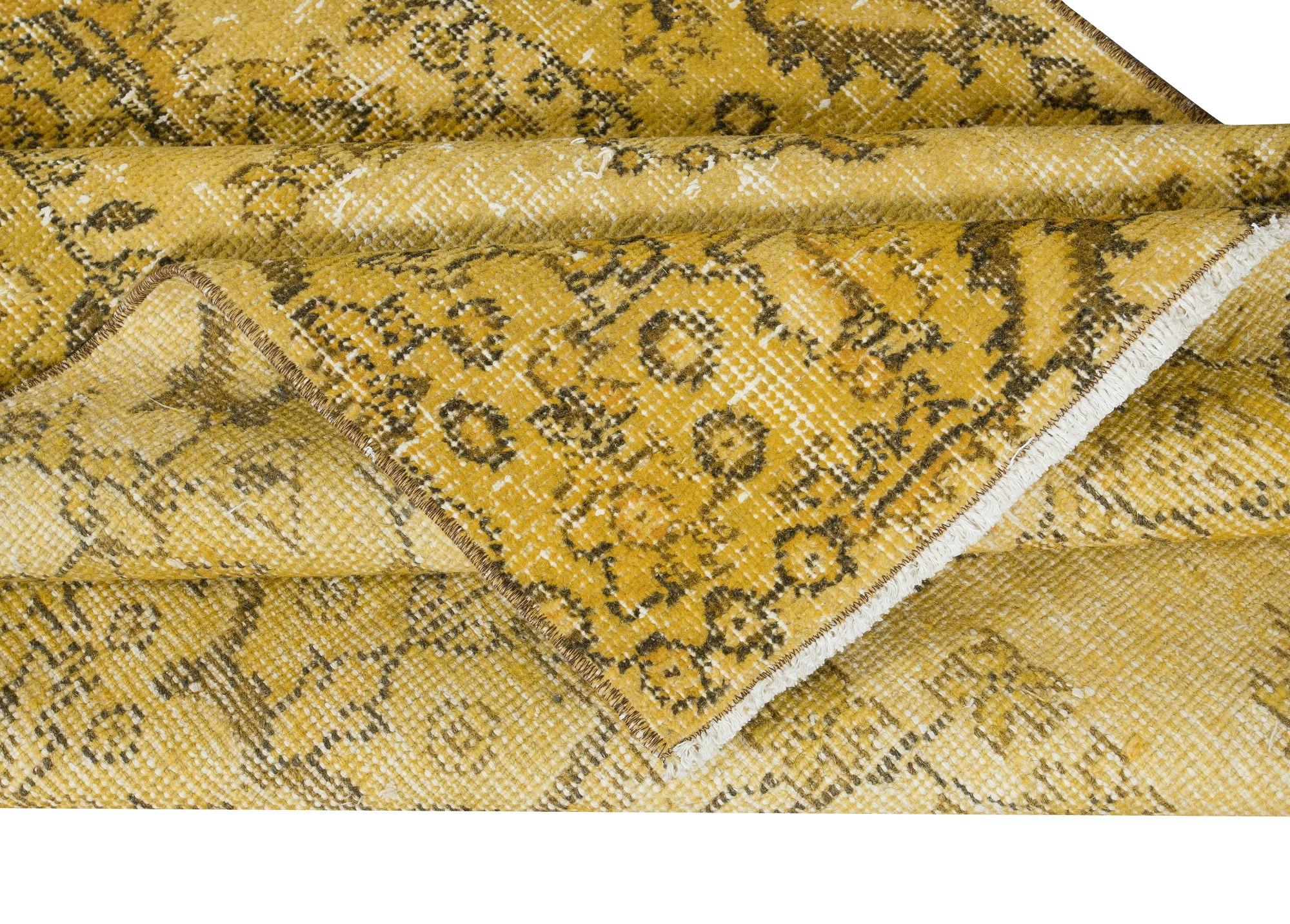 Turc 3.5x7 Ft Petit tapis moderne en laine jaune, noué et tissé à la main en Turquie en vente