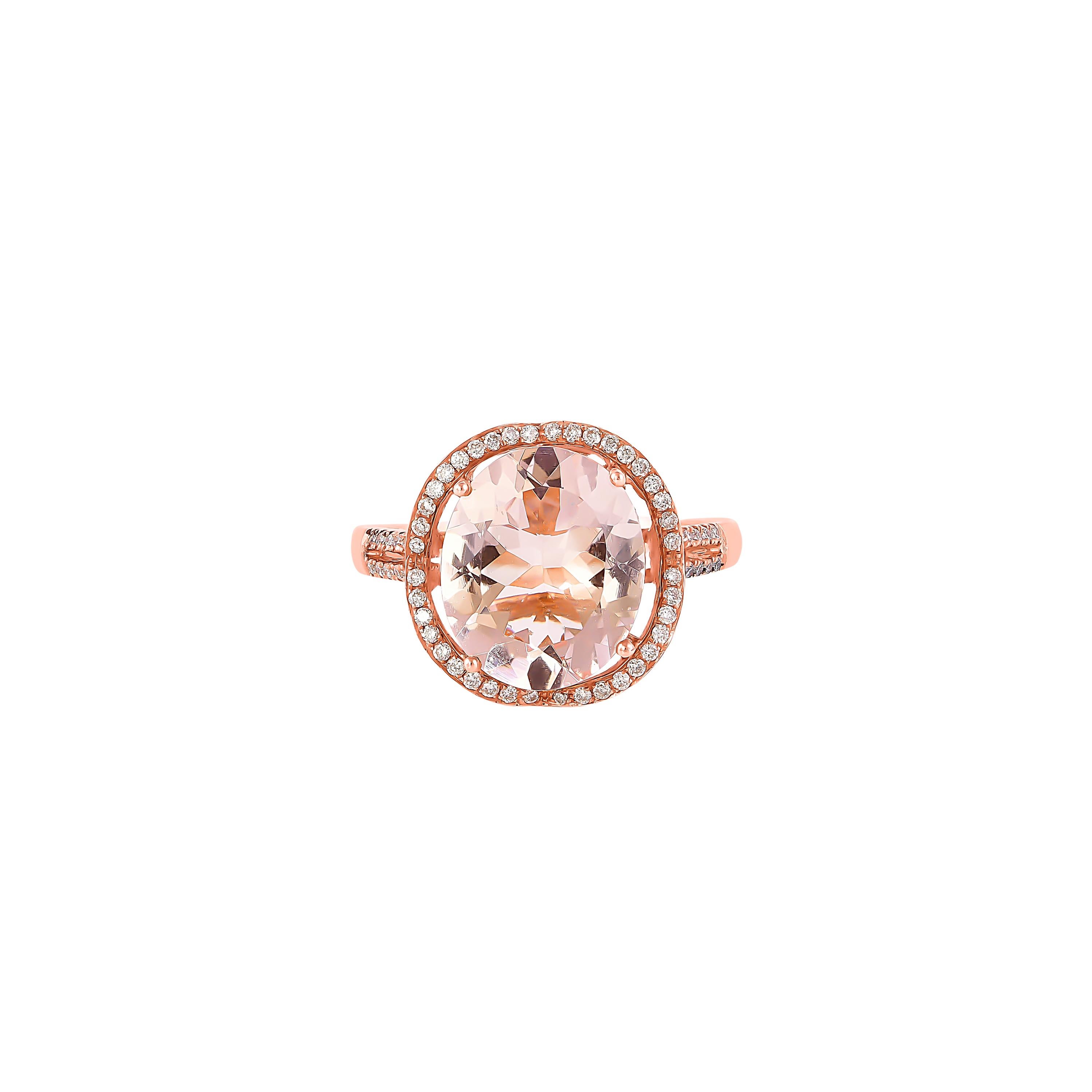 Oval Cut Sunita Nahata Morganite 3.60ct. Fancy Ring in 18Karat Rose Gold with Diamond. For Sale