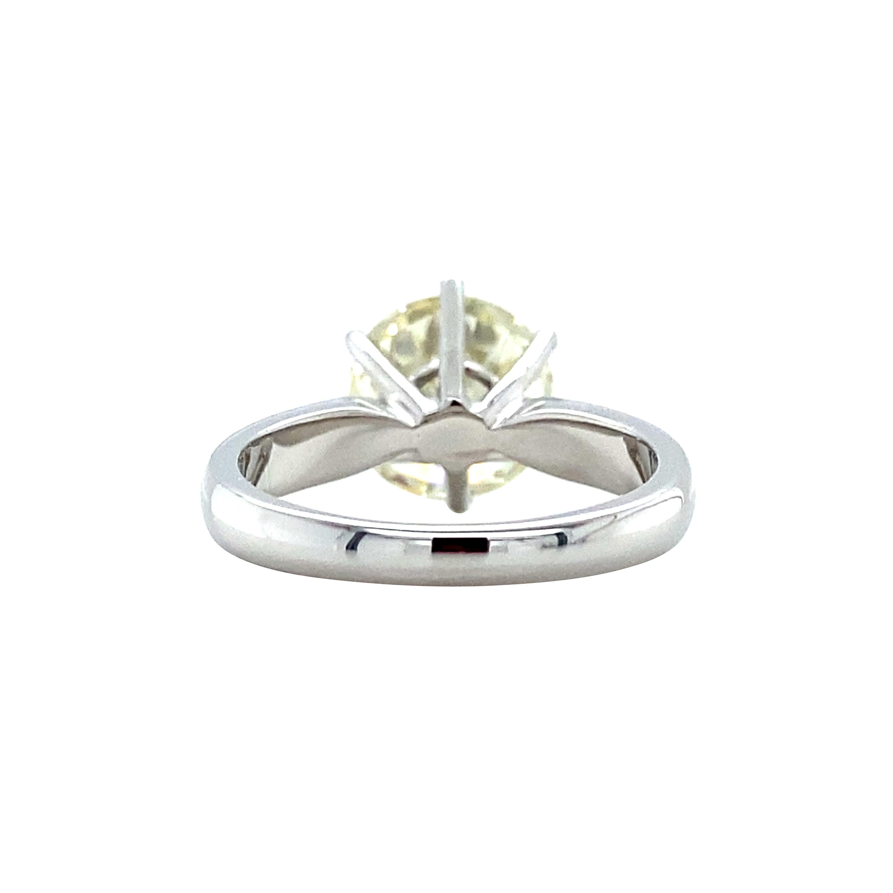 3.6 Carat Natural Diamond Solitaire Ring, U-V Color, VVS Clarity In New Condition In AMSTERDAM, NL