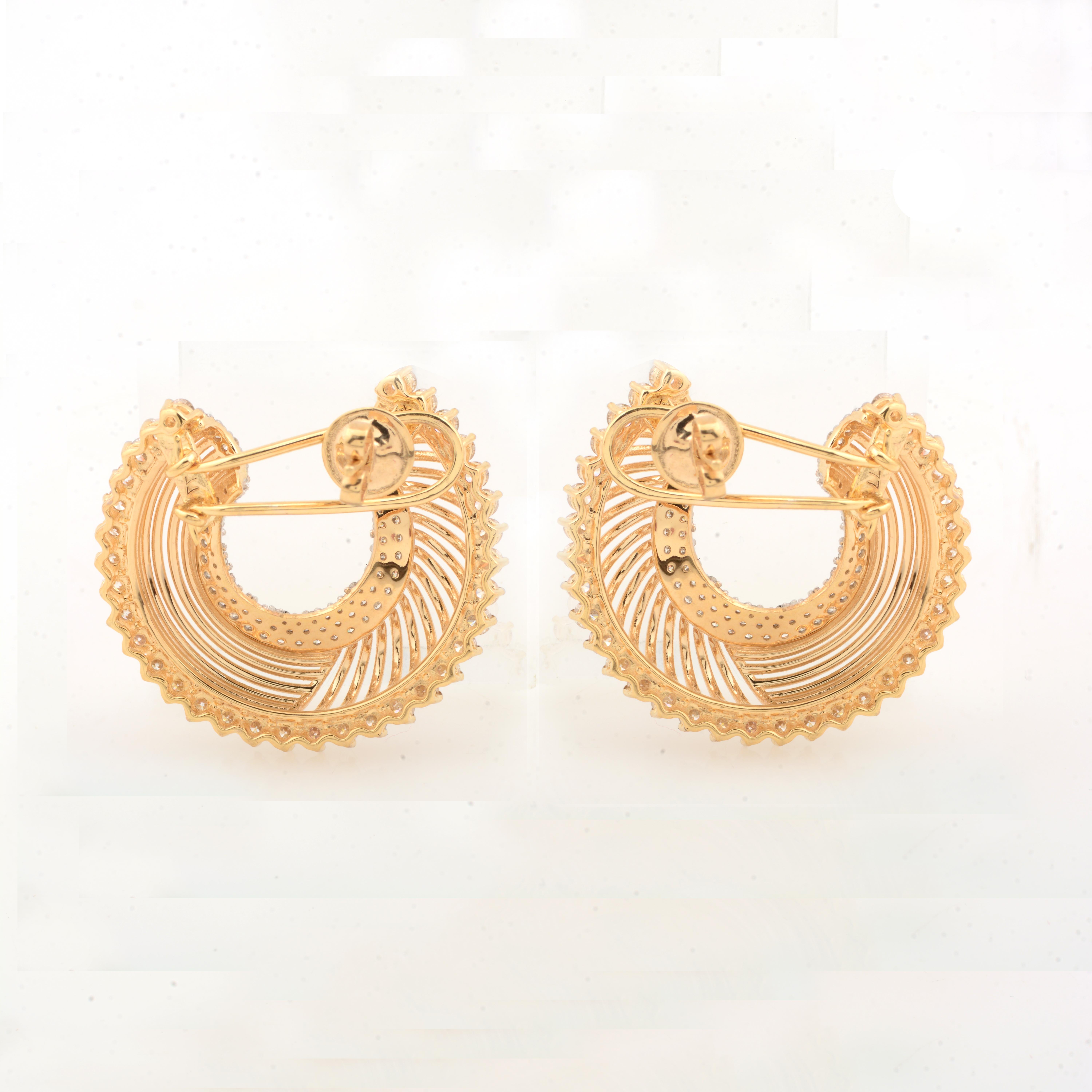Modern 3.6 Carat SI Clarity HI Color Diamond Hoop Earrings 18 Karat Yellow Gold Jewelry For Sale