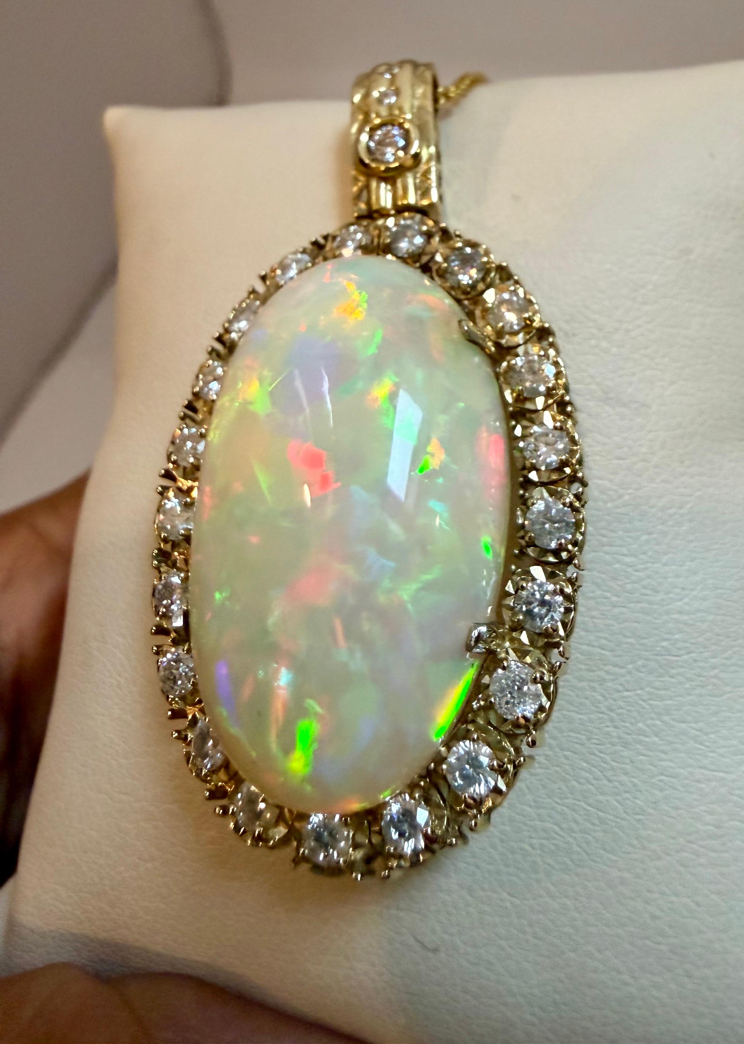 36 Karat Ovaler Äthiopischer Opal & 2,5 Karat Diamant Anhänger 14 Karat Gelbgold Halskette im Angebot 8