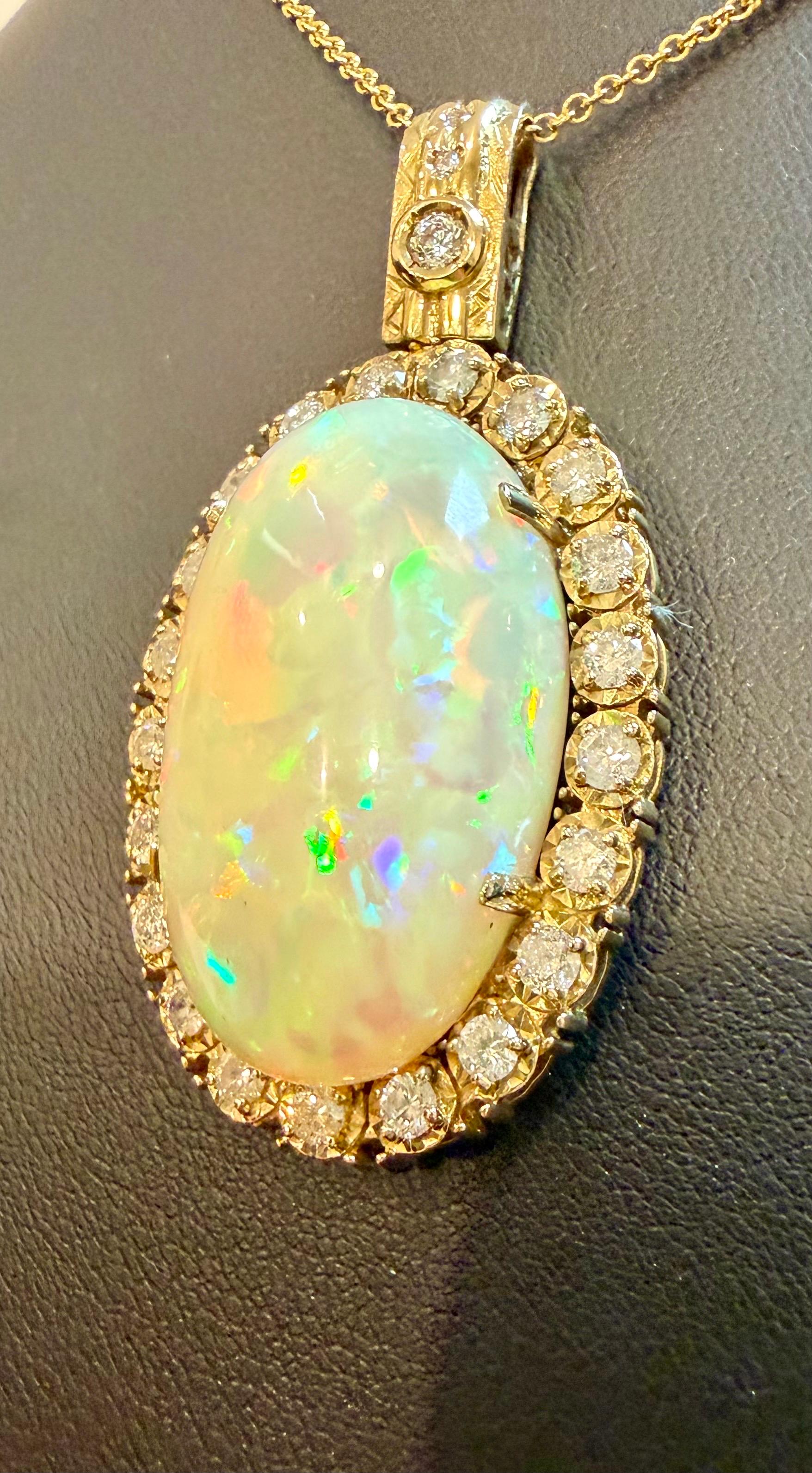 36 Karat Ovaler Äthiopischer Opal & 2,5 Karat Diamant Anhänger 14 Karat Gelbgold Halskette im Angebot 10