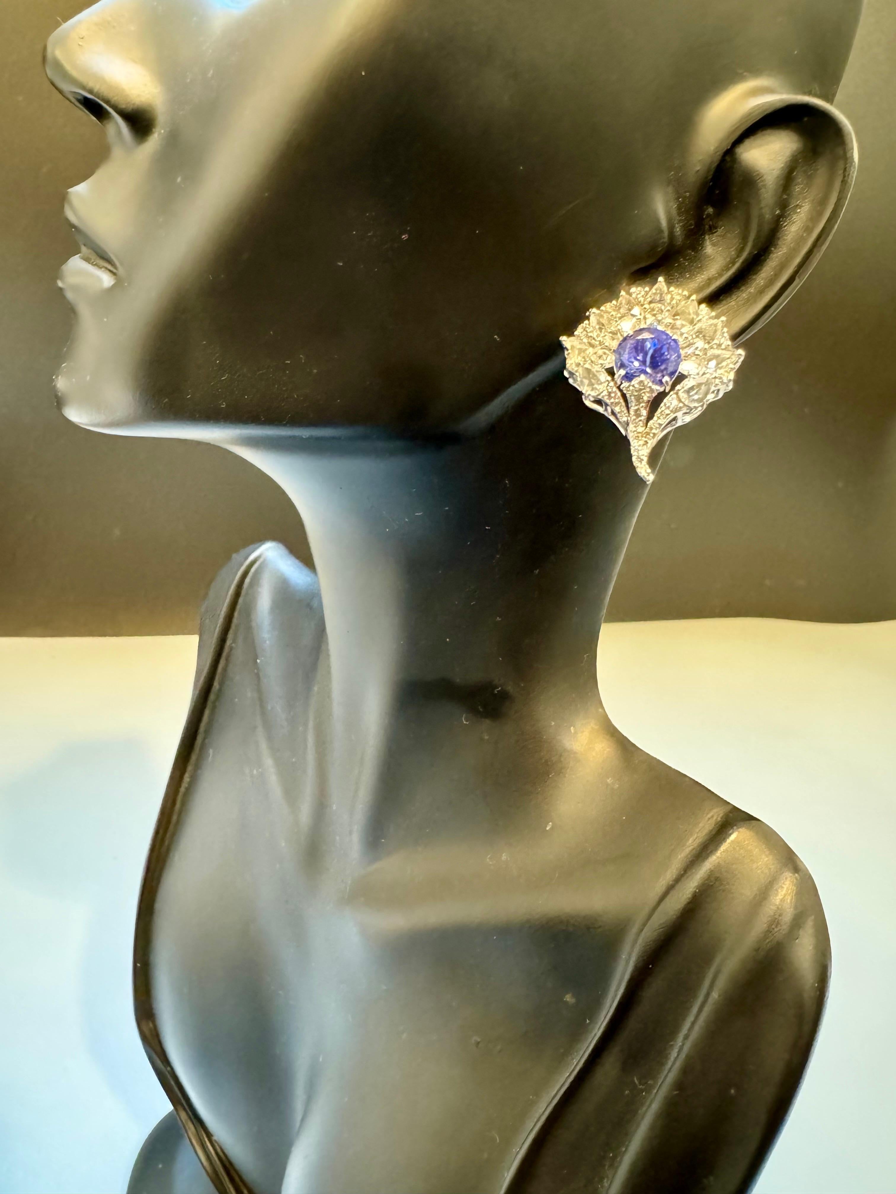 3.6 Ct  Round Tanzanite & 3.6 Ct Rose Cut Diamond Post Earrings in 18 Karat Gold For Sale 6