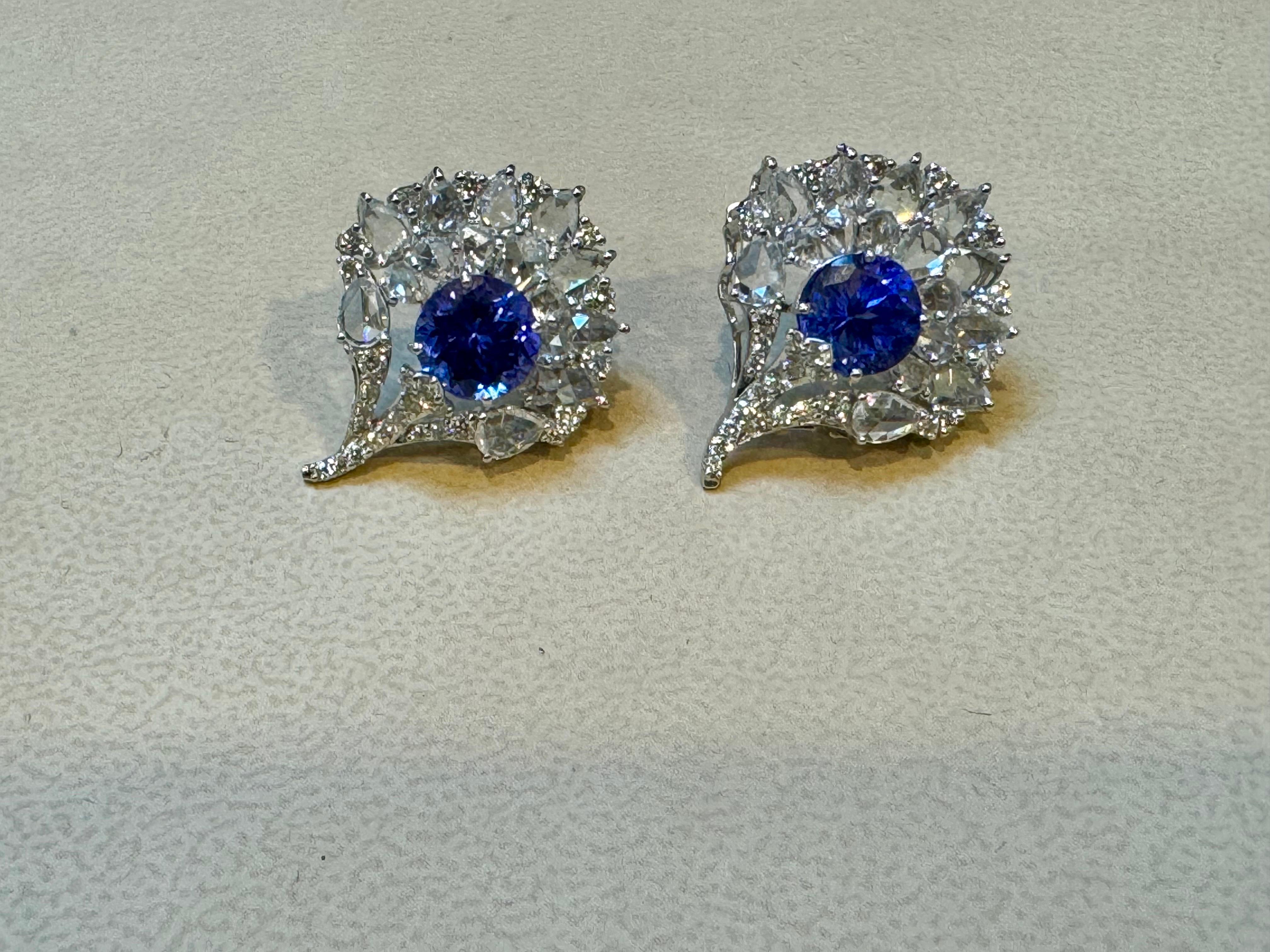 3.6 Ct  Round Tanzanite & 3.6 Ct Rose Cut Diamond Post Earrings in 18 Karat Gold In Excellent Condition For Sale In New York, NY