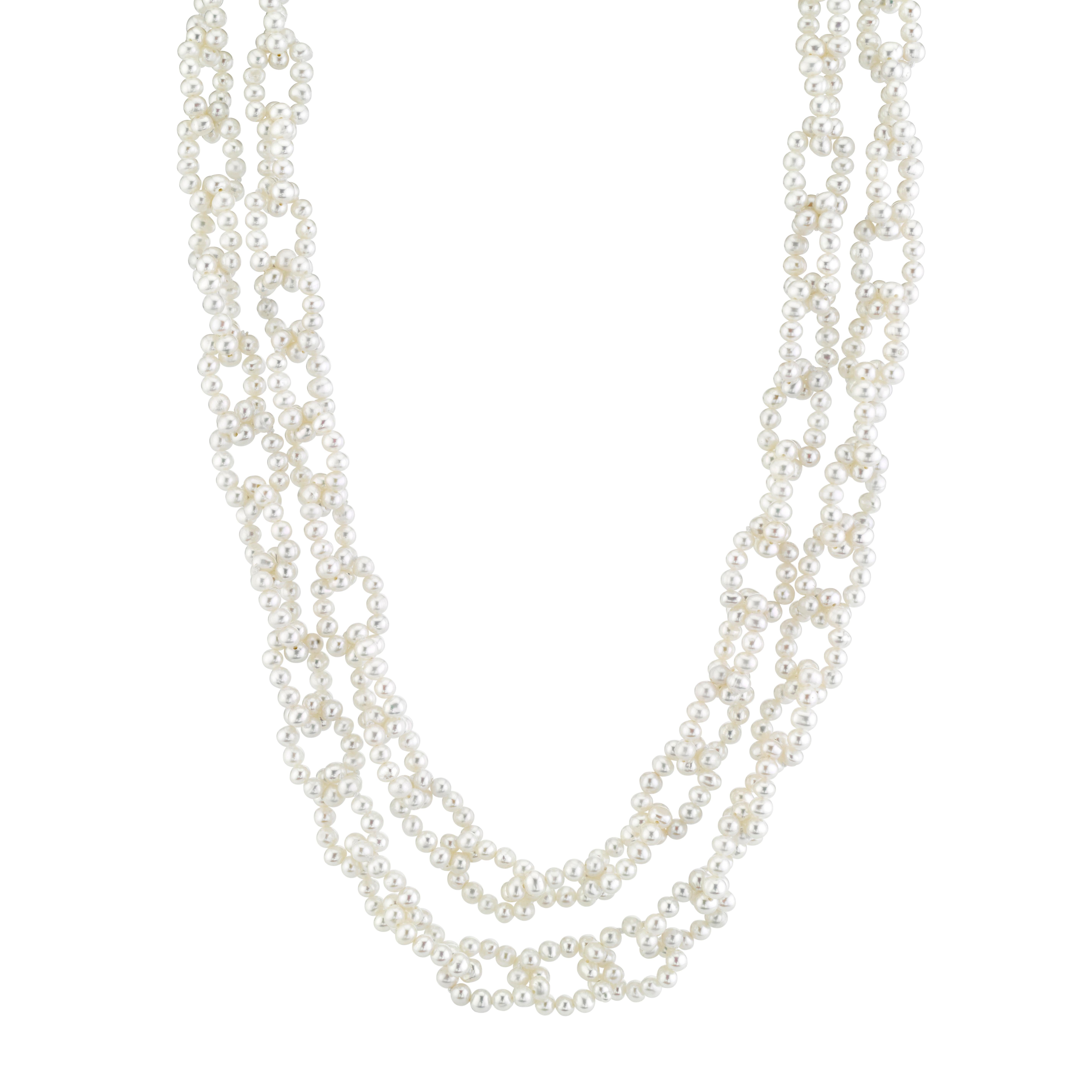 Collier de 36 pouces à maillons ouverts en perles blanches avec fermoir argenté en vente 7