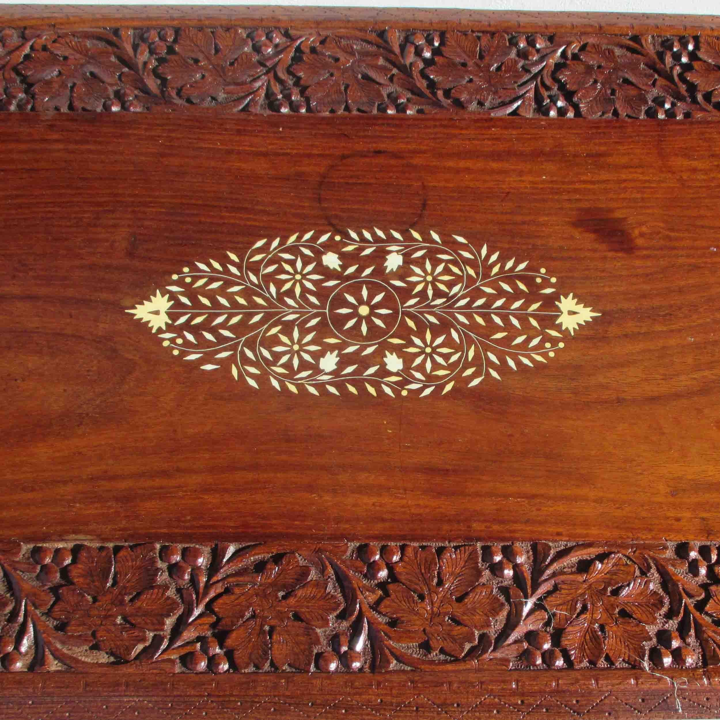 Indonesian Fret Work Alter Console Table In Good Condition For Sale In Pasadena, TX