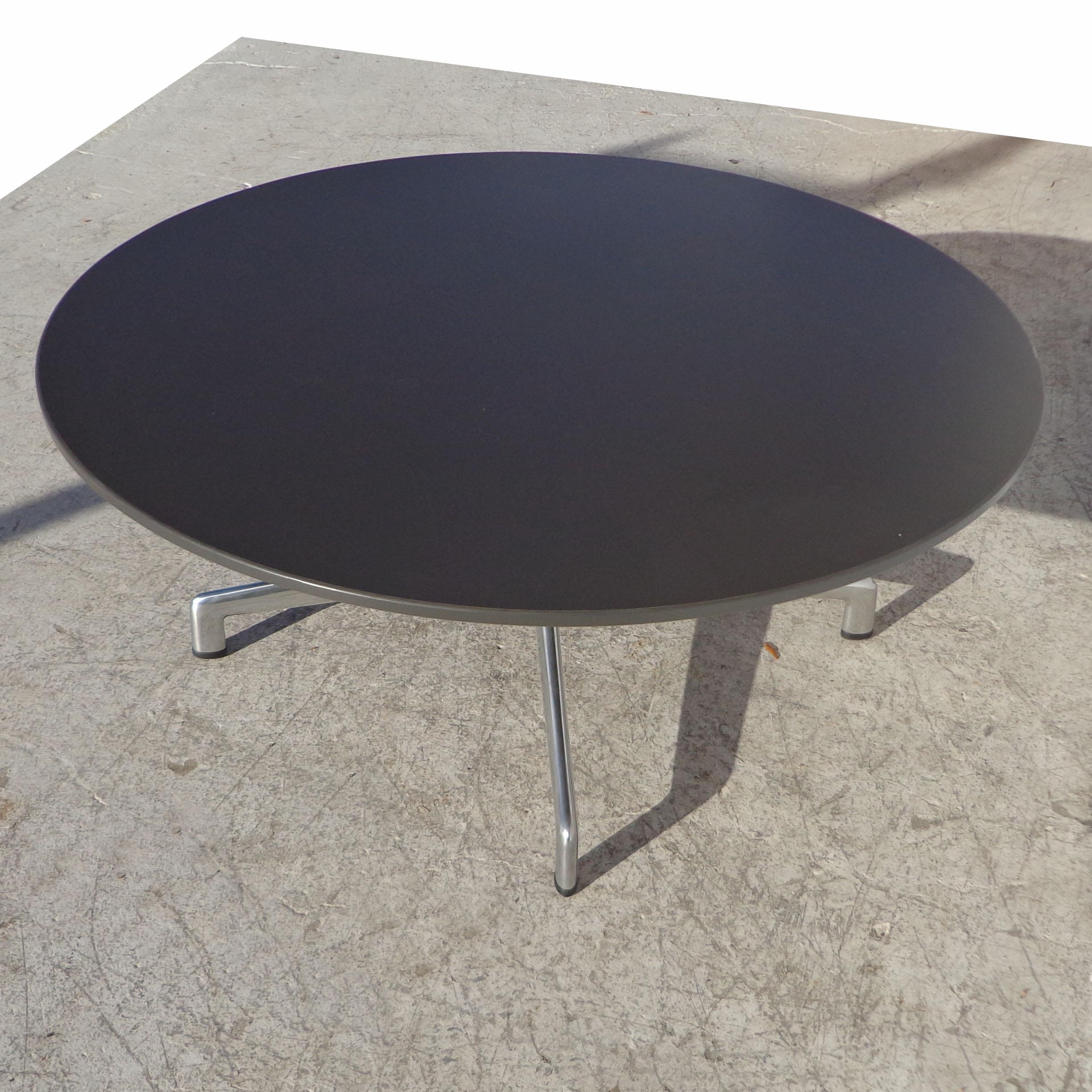 20th Century Keilhauer Coffee Table For Sale