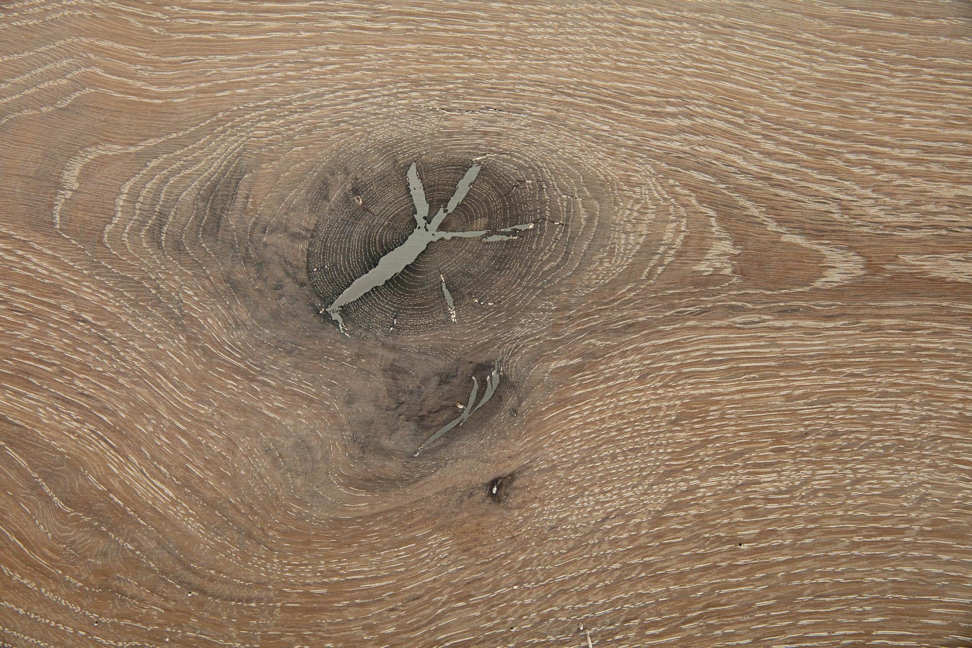 XXIe siècle et contemporain Table de salle à manger ronde de 36 po en chêne blanc et incrustations d'étain Base moderne à piédestal en acier en vente