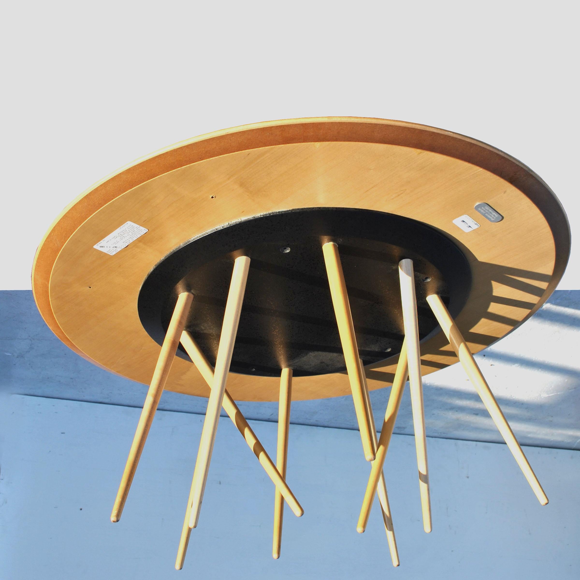 20ième siècle Table ronde « Toothpick Cactus » de Lawrence Laske pour Knoll en vente