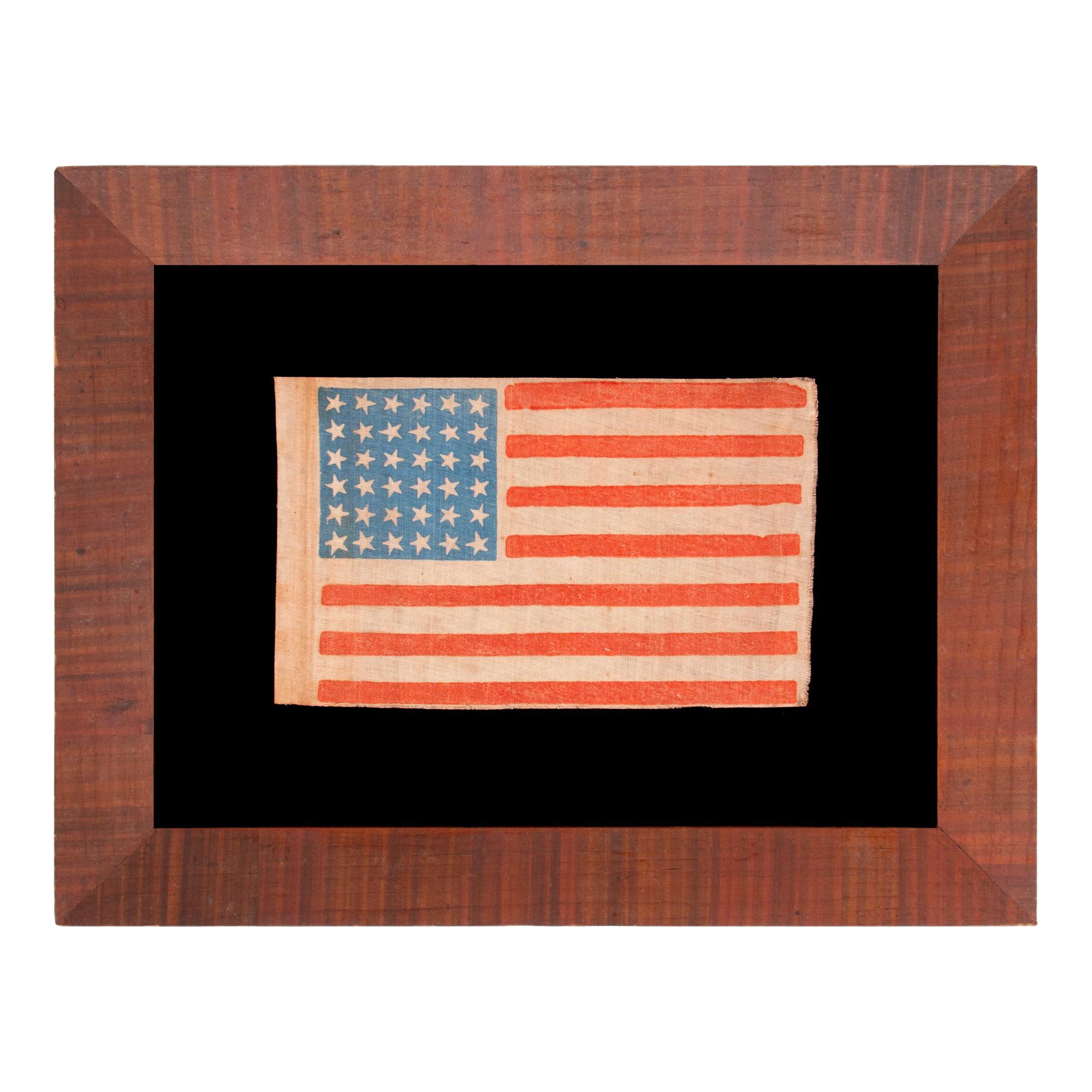 Drapeau de parade américain ancien à 36 étoiles, avec étoiles inclinées, vers 1864-1867