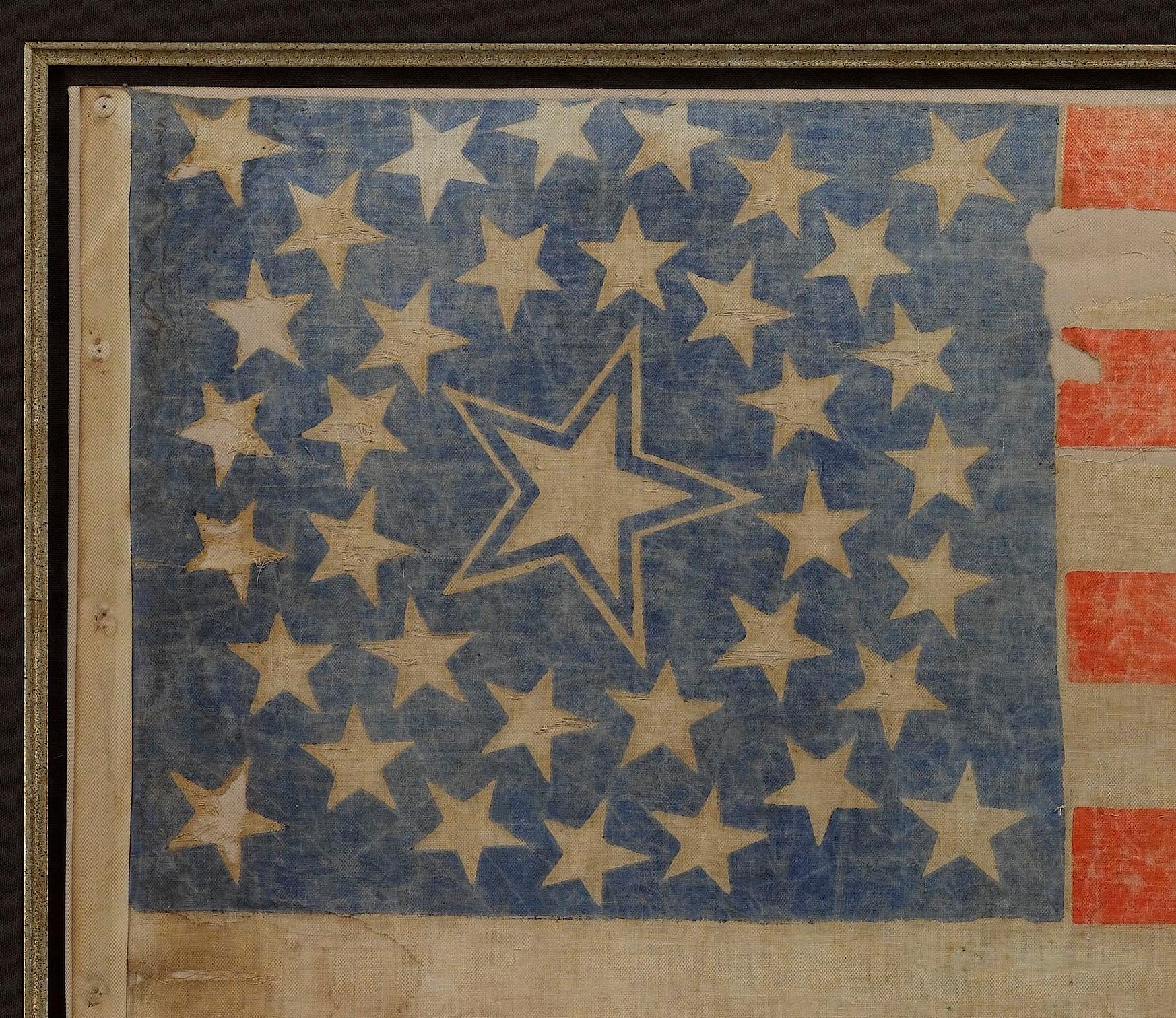 Américain Drapeau américain imprimé à 36 étoiles, rare médaillon étoilé, Circa 1865 en vente