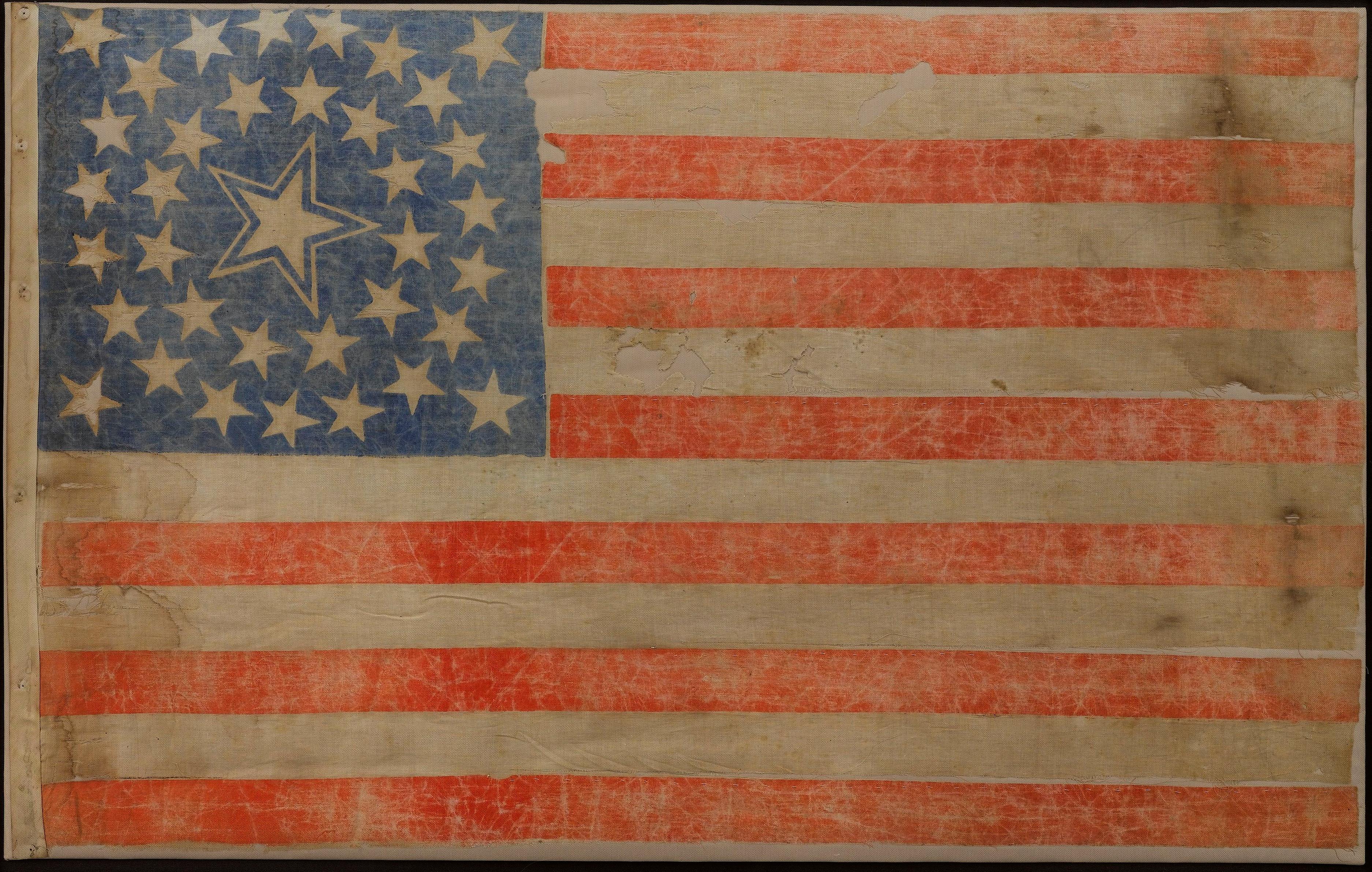 36-Star Printed American Flag, Rare Haloed Star Medallion, Circa 1865 For Sale 1