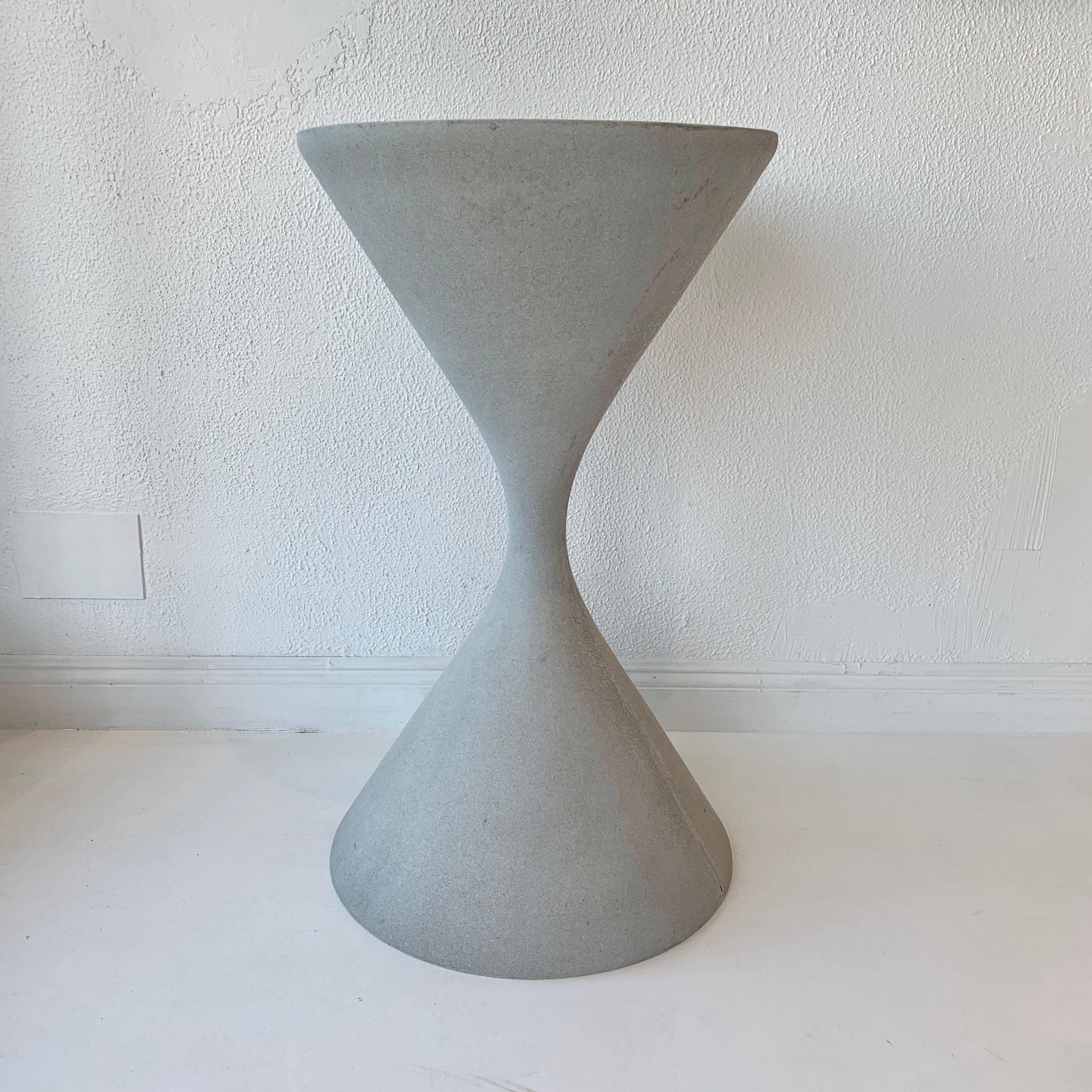 Massive hourglass planters by Swiss designer Willy Guhl. Newly produced. Largest size made by Willy Guhl. Handmade in the same factories as the vintage planters. Made of thin fibrous cement. Stunning piece of design. Stamped with factory date and