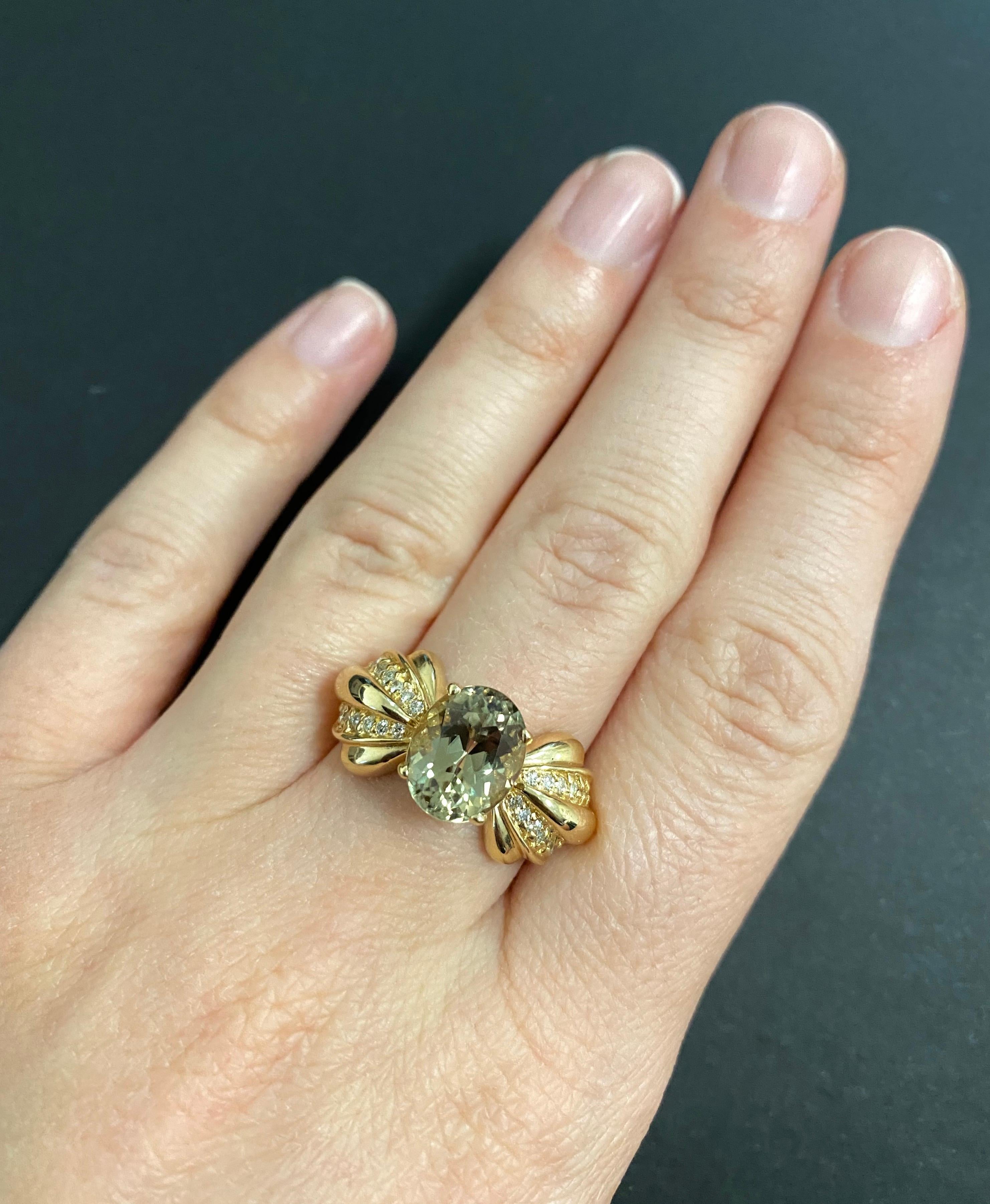 This new gemstone was discovered and mined in Turkey’s Anatolian Mountains. Under natural light, it appears green with flashes of yellow, and under incandescent lighting, the color shifts to a champagne color. This is due to natural minerals inside