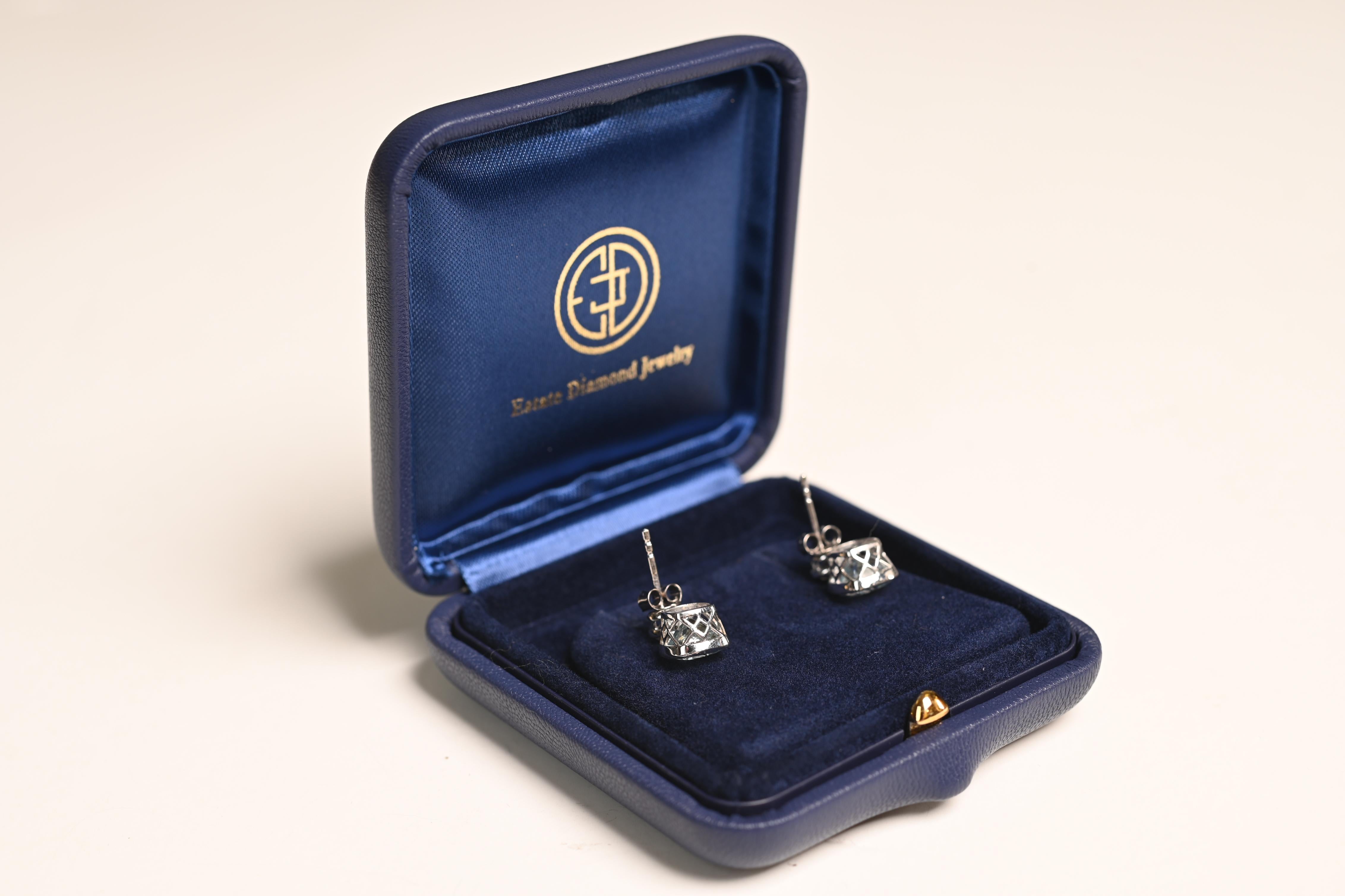 Cushion Cut Aquamarines Earrings (Approx 3.6-Carats), 18k White Gold In Excellent Condition For Sale In New York, NY