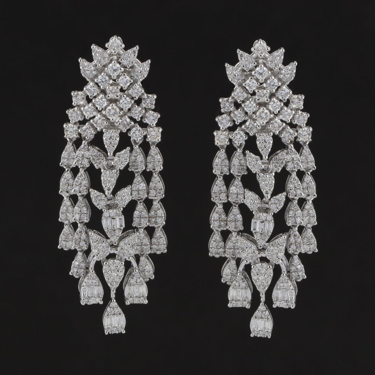 Mixed Cut 3.60 Carat Diamond 14 Karat White Gold Chandelier Earrings For Sale