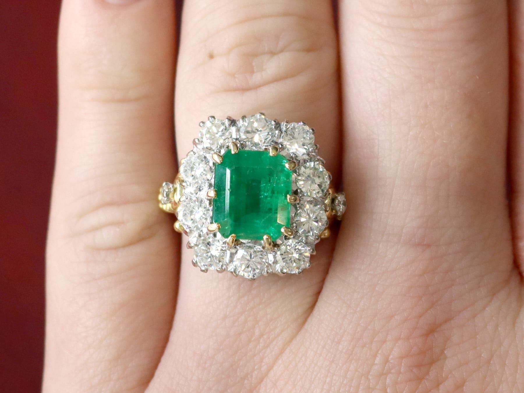 Round Cut 3.60 Carat Emerald and 1.85 Carat Diamond 18k Yellow Gold Cocktail Ring For Sale