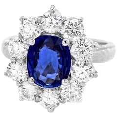 Or blanc massif 14 carats avec saphir bleu naturel exquis de 3,60 carats et diamants