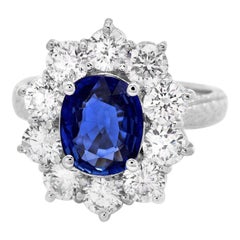 3.60 Carat Exquisite Natural Blue Sapphire and Diamond 18K Solid White Gold 
