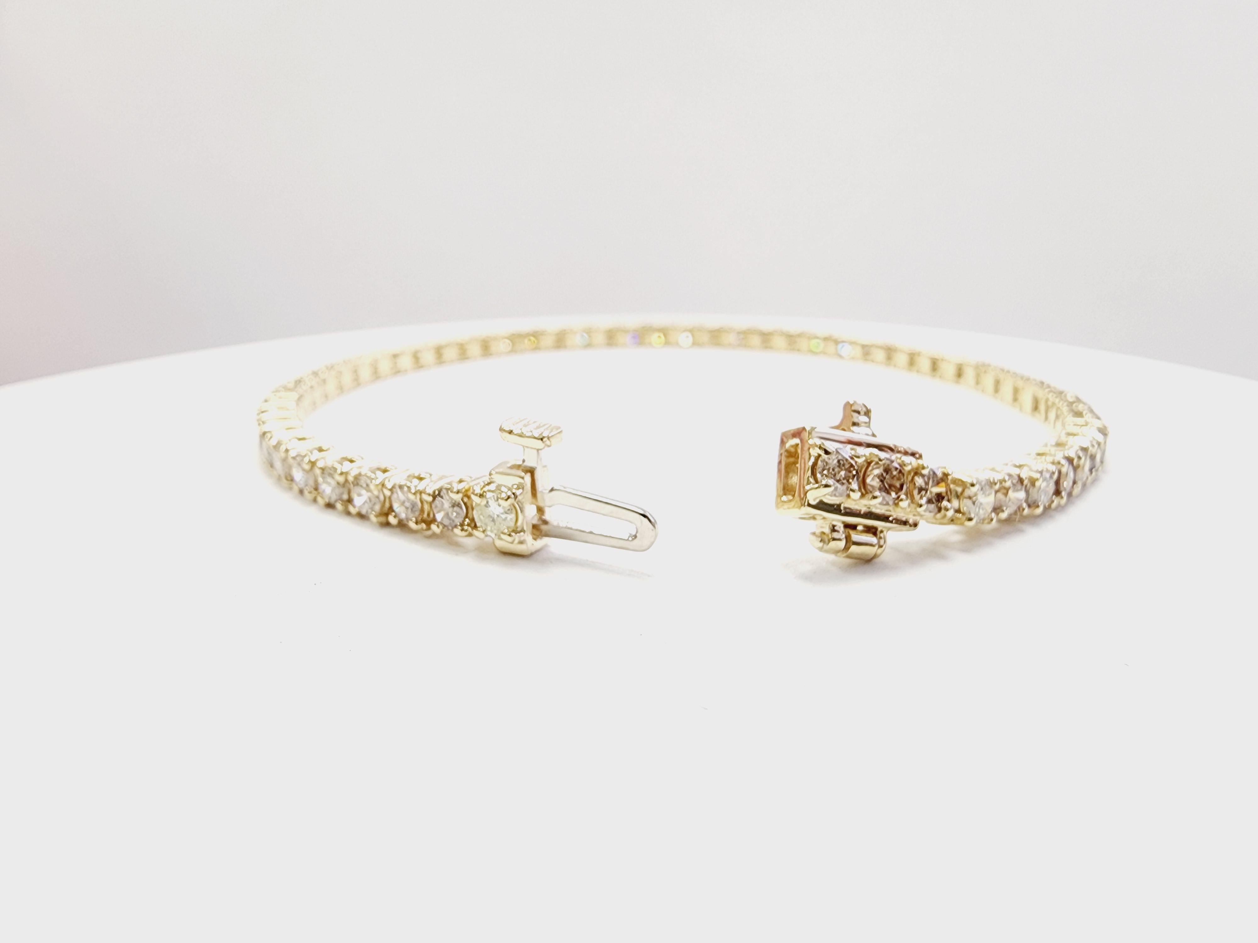 Modern 3.60 Carat Natural Diamond Tennis Bracelet 14 Karat Yellow Gold