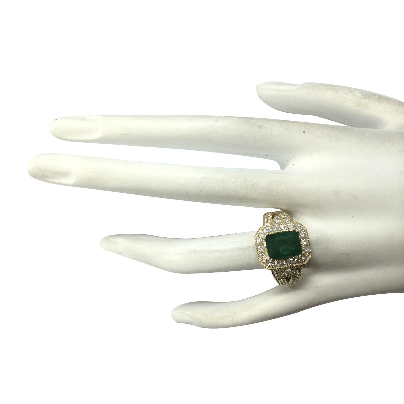 Natural Emerald Diamond Ring In 14 Karat Yellow Gold  In New Condition For Sale In Manhattan Beach, CA