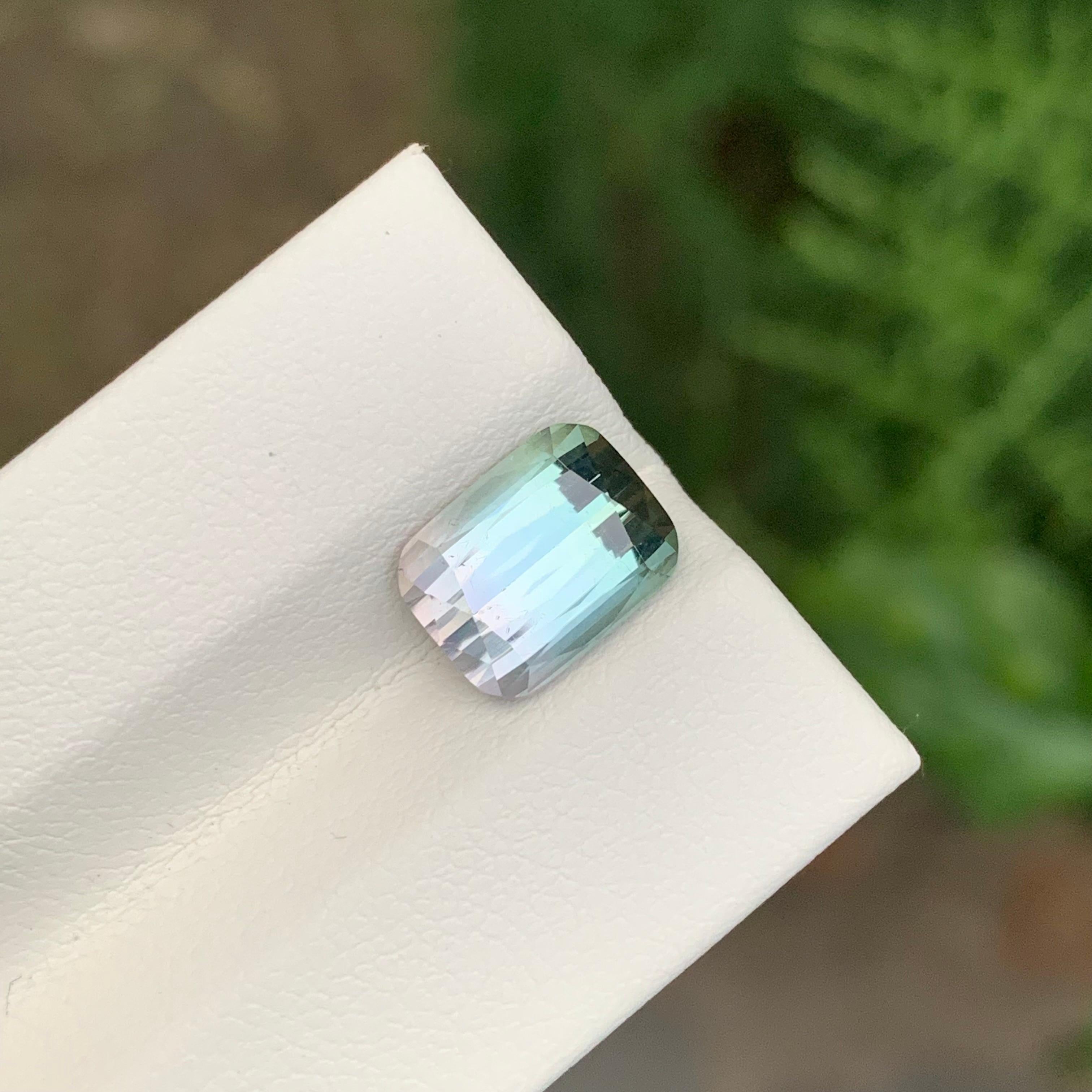Arts and Crafts 3.60 Carat Natural Loose Bi Colour Tourmaline Cushion Shape Gem en vente