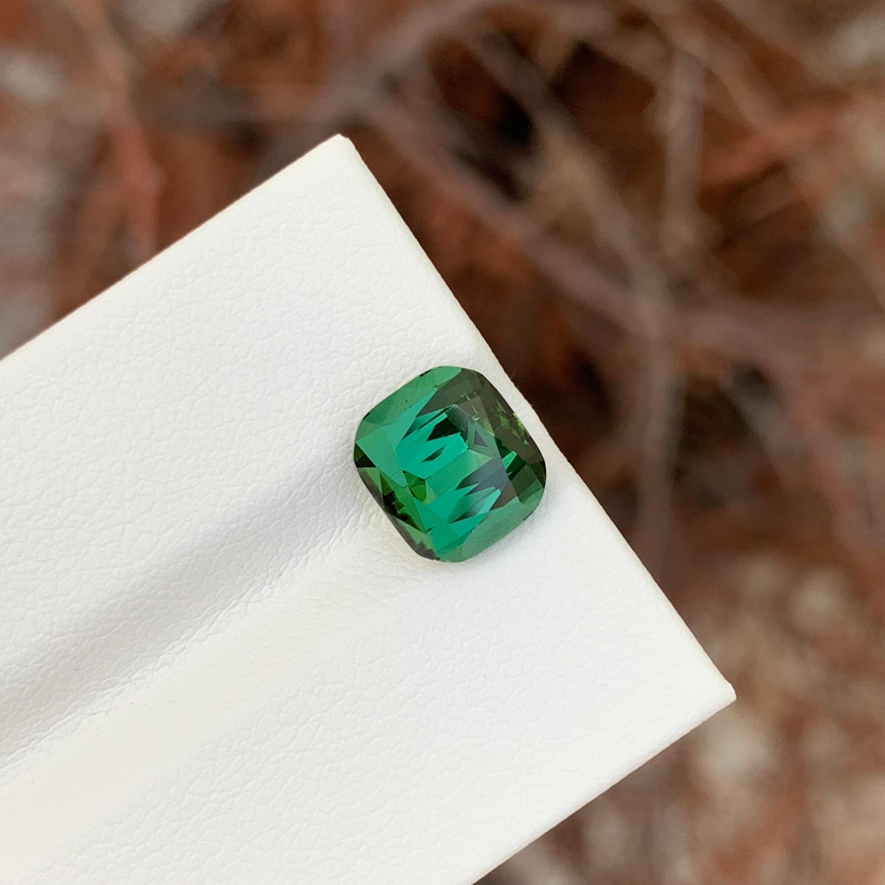 Taille coussin 3.60 Carat Natural Loose Blue Green Tourmaline Cushion Shape Gemstone (Tourmaline bleue verte en forme de coussin) en vente