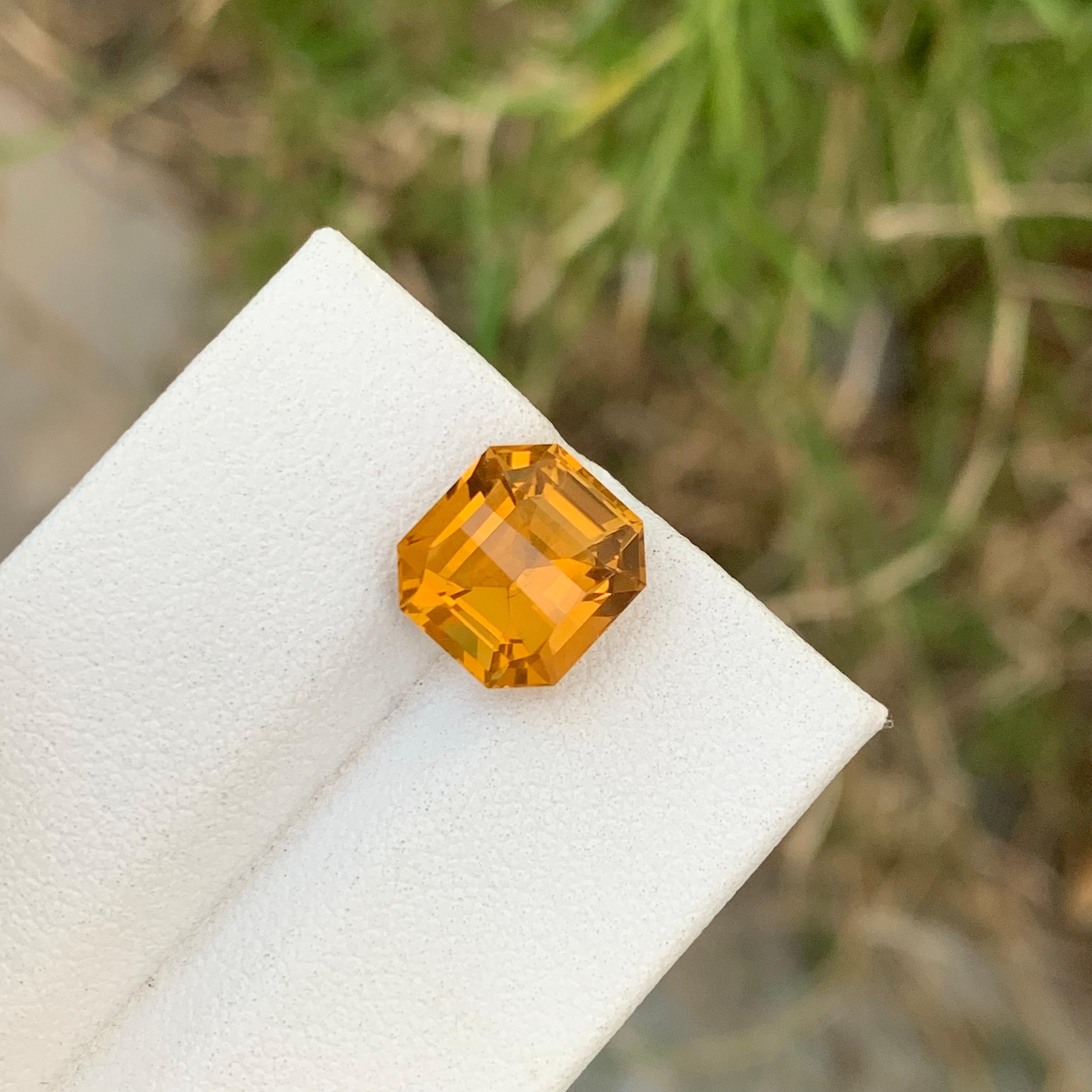 Women's or Men's 3.60 Carat Natural Loose Citrine Octagon Shape Gem From Earth Mine  For Sale