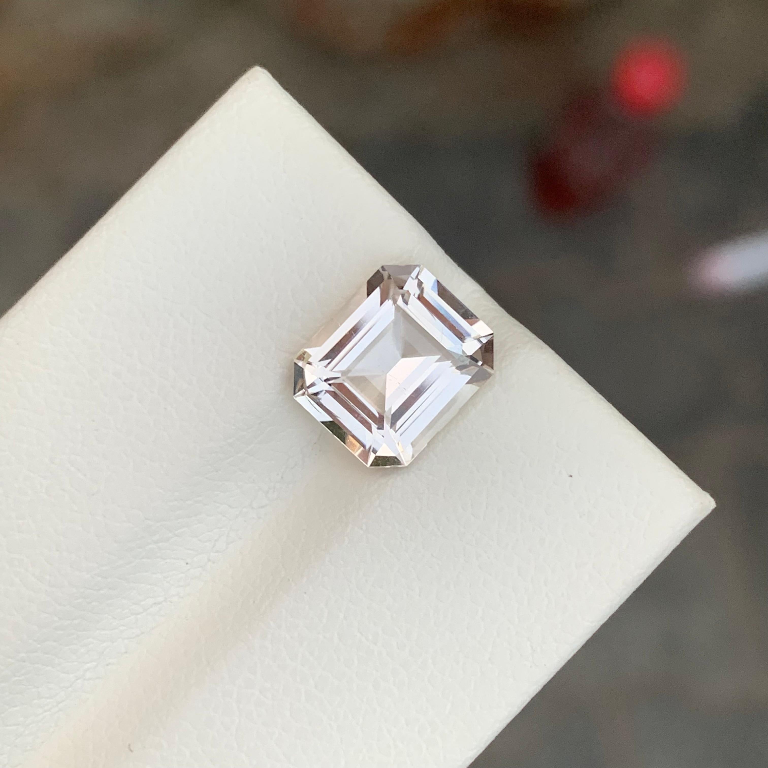 Wunderschöner 3,60 Karat loser Topas in Smaragdform Edelstein (Arts and Crafts) im Angebot