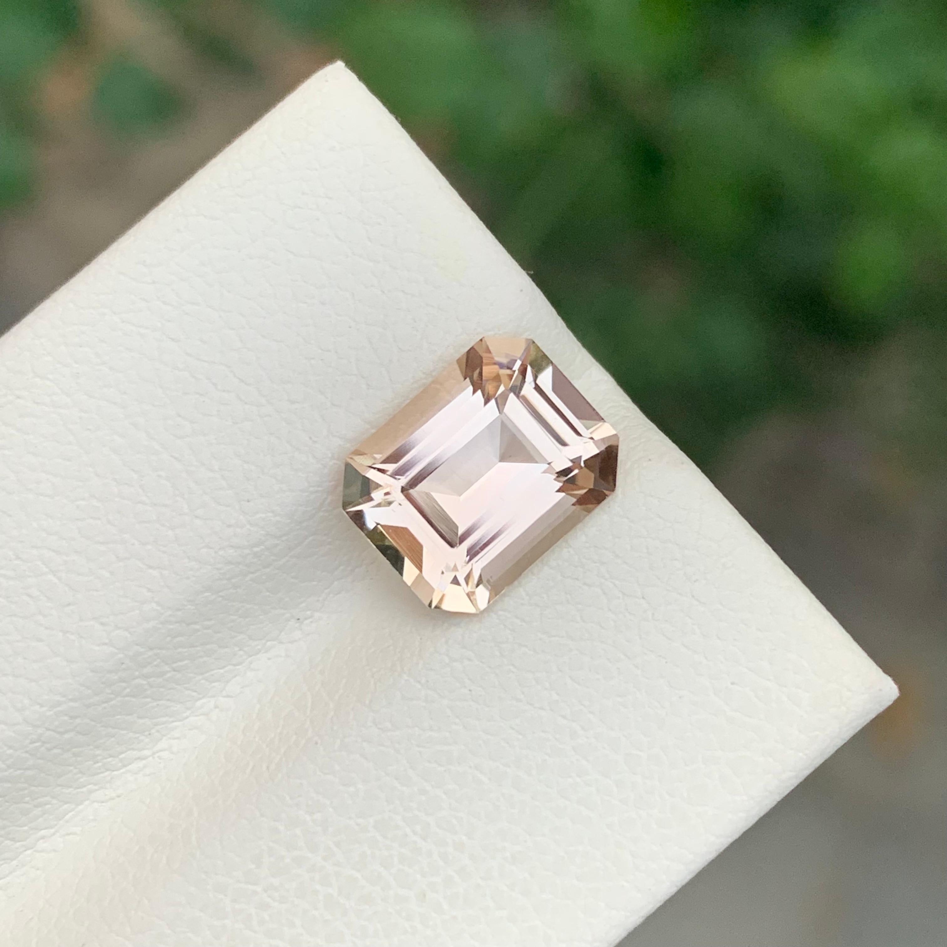 3.60 Karat natürlicher loser Goldtopas Smaragdform Edelstein (Smaragdschliff) im Angebot