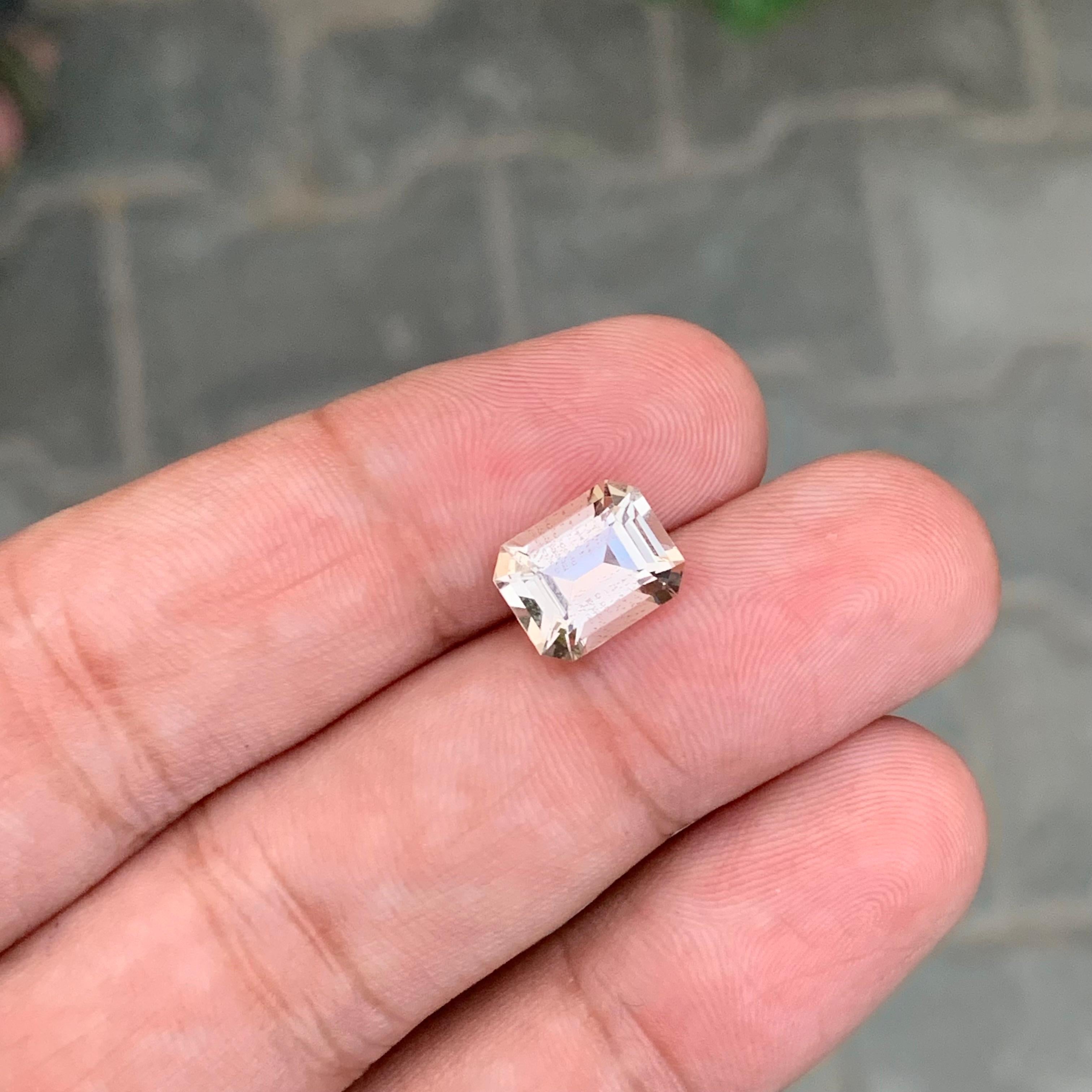 3.60 Karat natürlicher loser Goldtopas Smaragdform Edelstein im Angebot 3