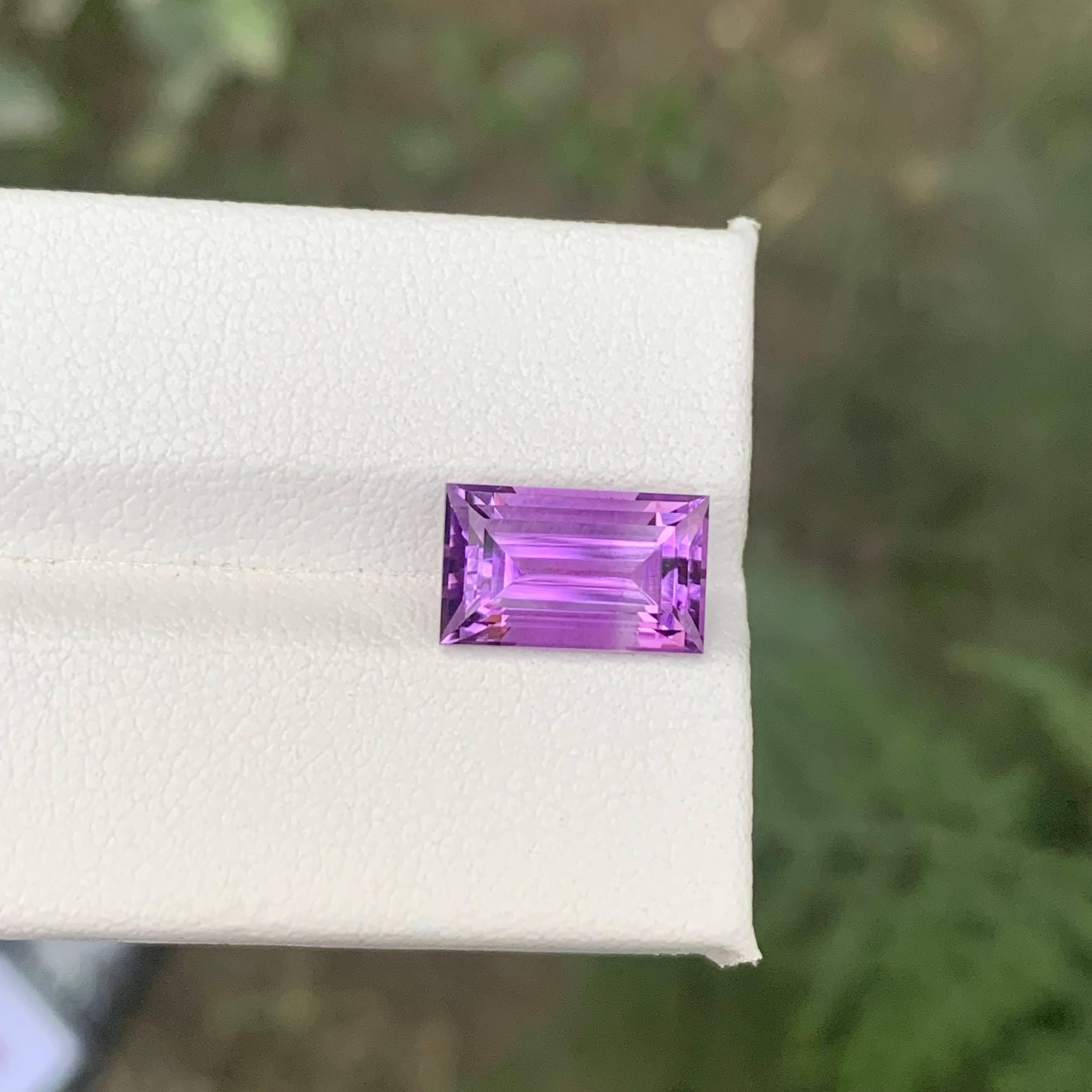 3.60 Carat Natural Loose Purple Amethyst Stone Baguette Cut Brazilian Gemstone (pierre précieuse brésilienne taillée en baguette) en vente 5