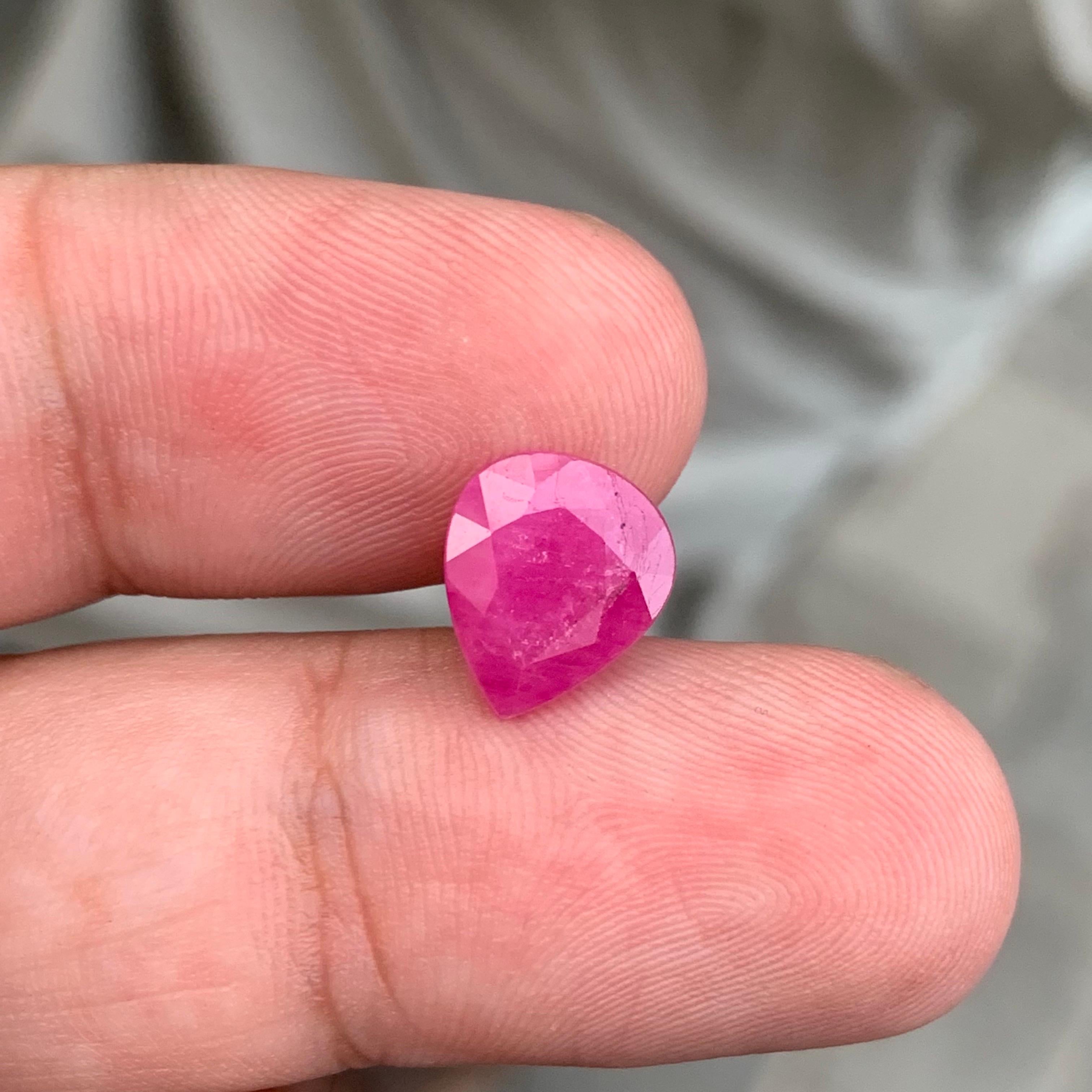 da uomo o donna 3,60 carati di rubino naturale a forma di pera sciolto, pietra dell'Afghanistan in vendita