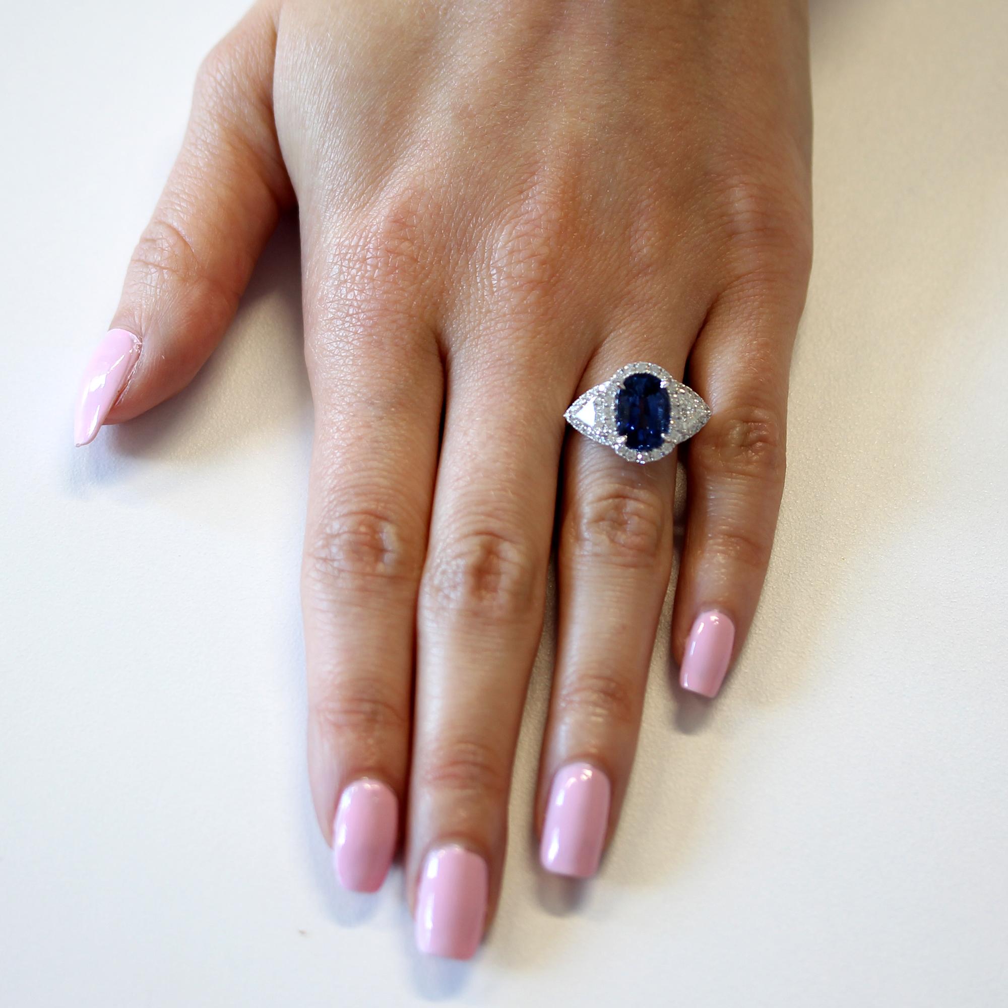 3.60 Carat Blue Sapphire White Gold Cocktail Ring For Sale 1