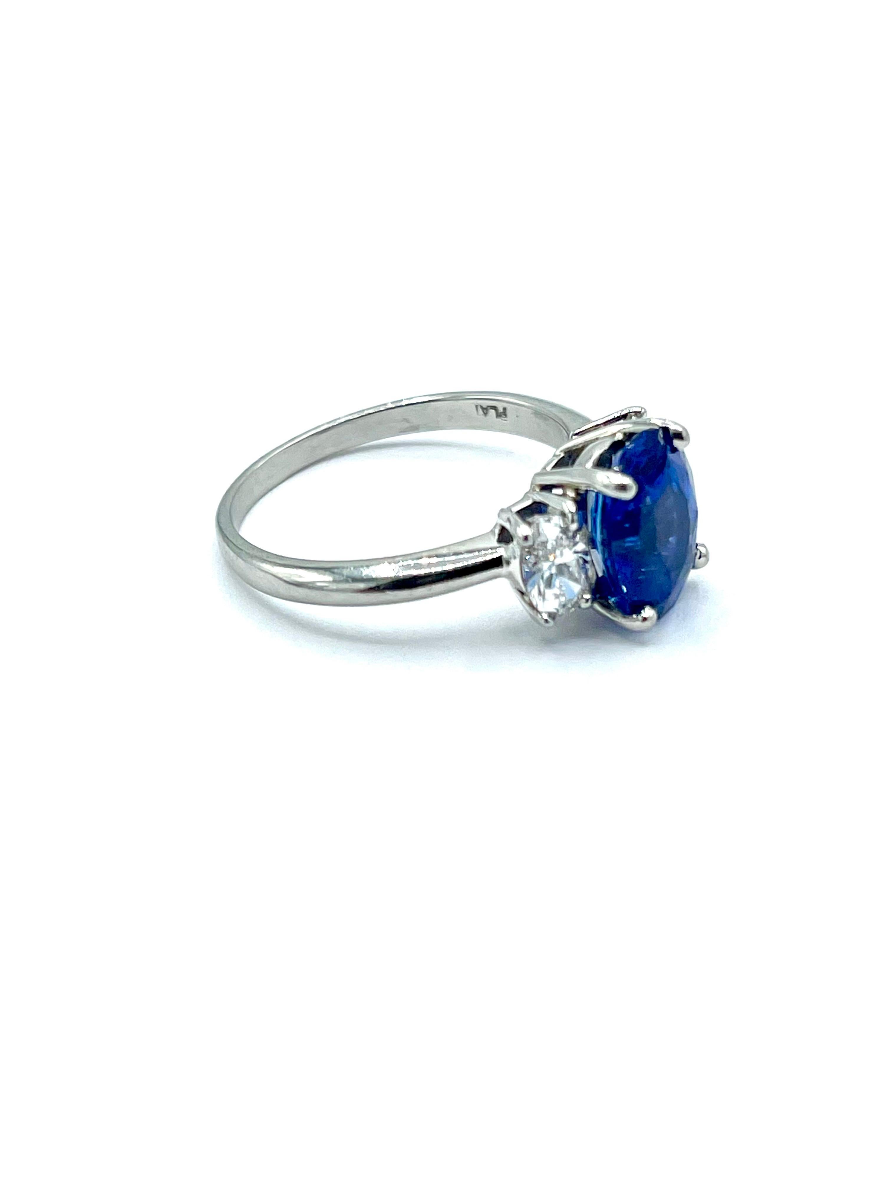 3.60 Carat Oval Sapphire and Oval Diamond Three Stone Platinum Ring In Excellent Condition In Chevy Chase, MD