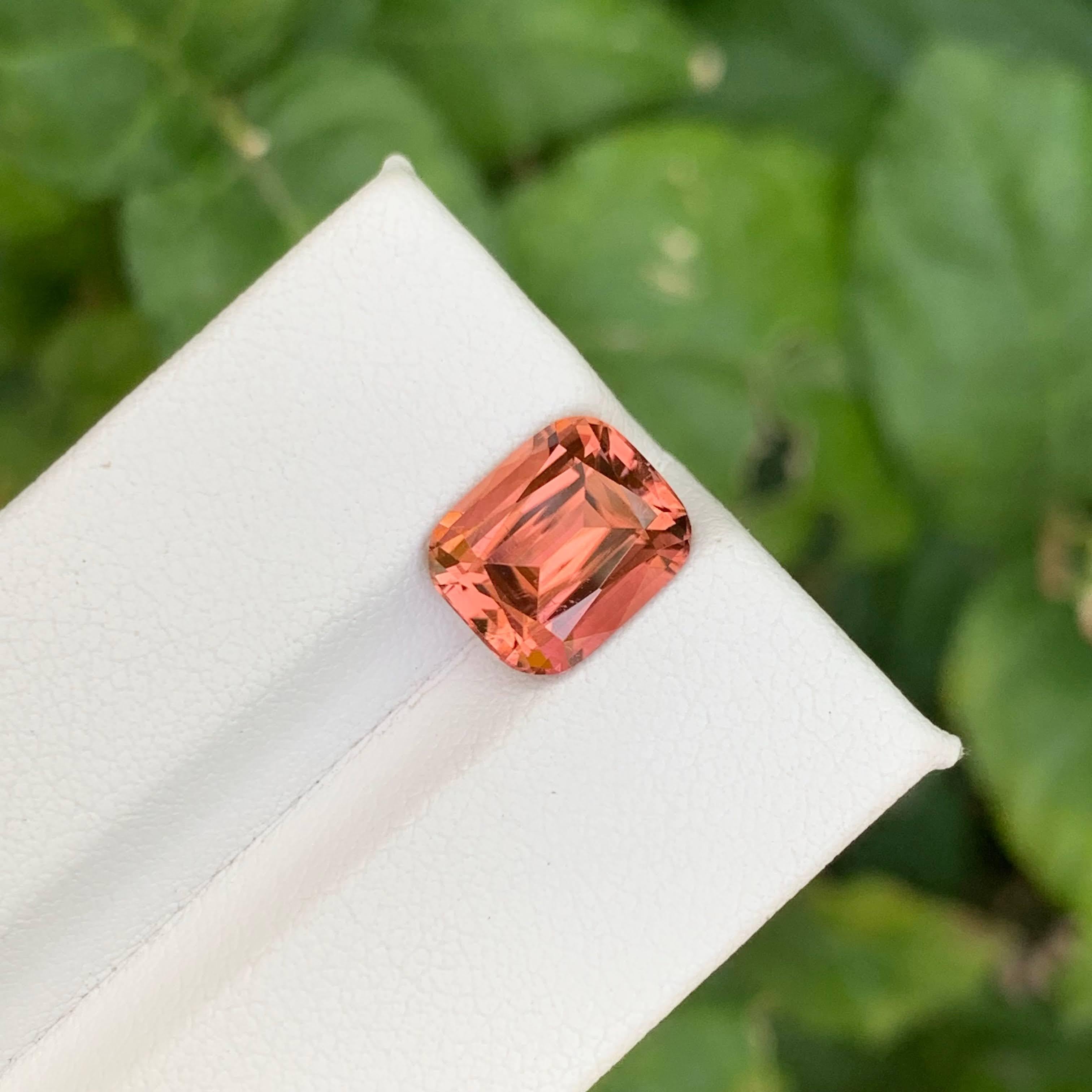 3,60 Karat Hübscher Pfirsichrosa Turmalin Stein Cushion Cut Afghan Edelstein (Kissenschliff) im Angebot