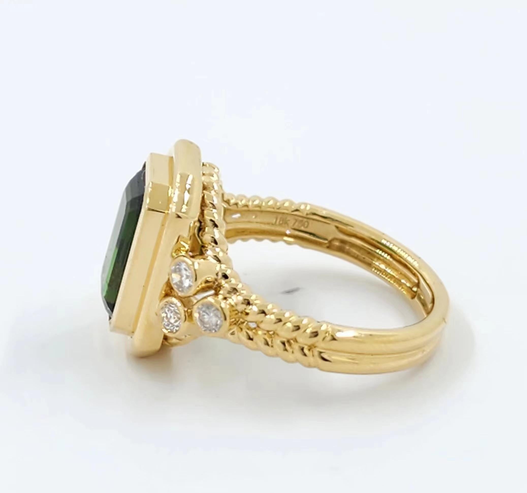 3.60 Carat Vivid Green Tourmaline Cocktail Ring in 18K Yellow Gold For Sale 2