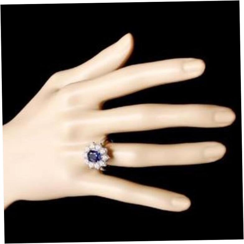 3.60 Carat Exquisite Natural Blue Sapphire and Diamond 14 Karat Solid White Gold In New Condition For Sale In Los Angeles, CA