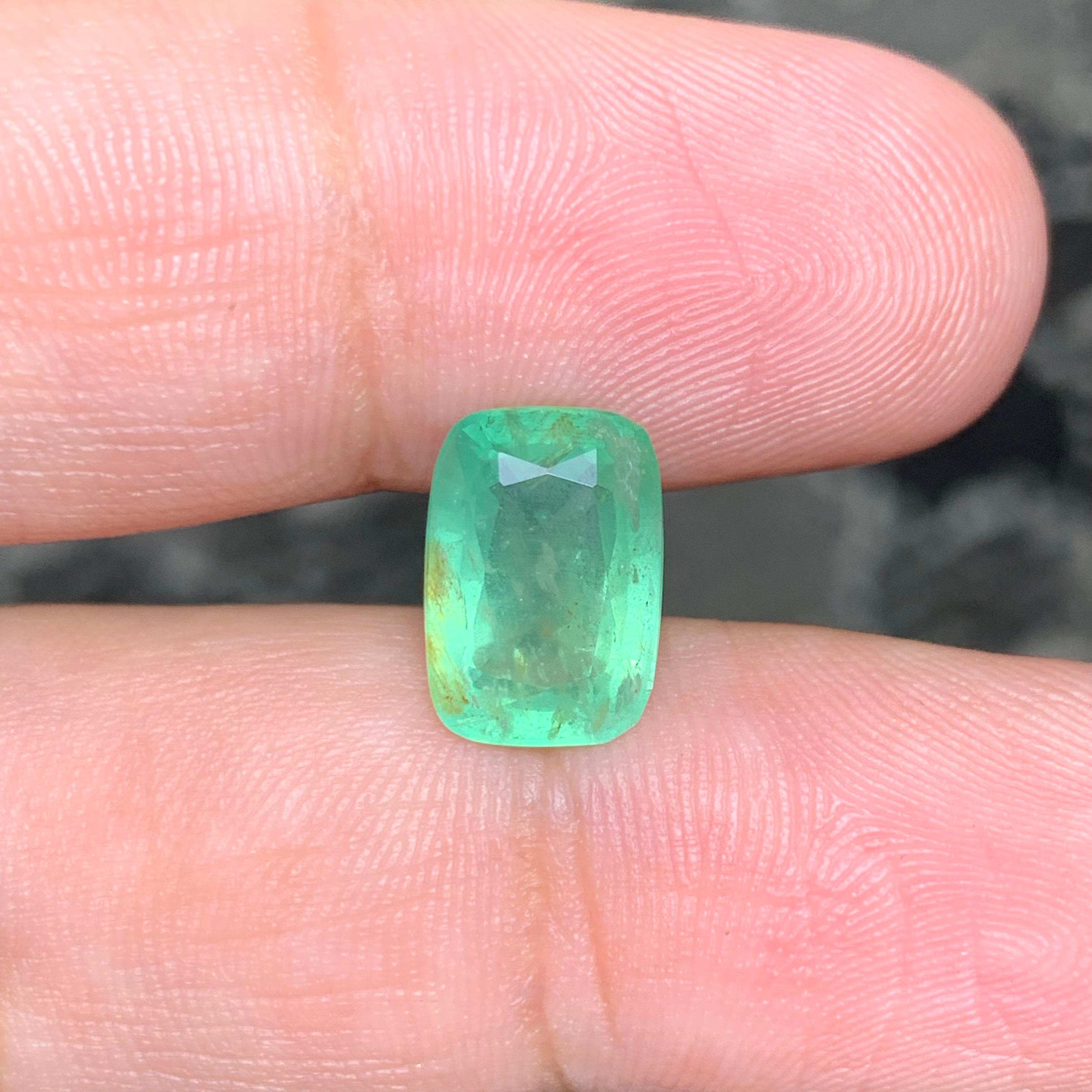 3.60 Carats Natural Loose Light Green Emerald Beryl Ring Gemstone  For Sale 1