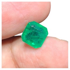 3.60 Cts Natural Loose Green Emerald Octagon Shape Gem From Zambia Mine (Émeraude verte en vrac de forme octogonale provenant d'une mine de Zambie)