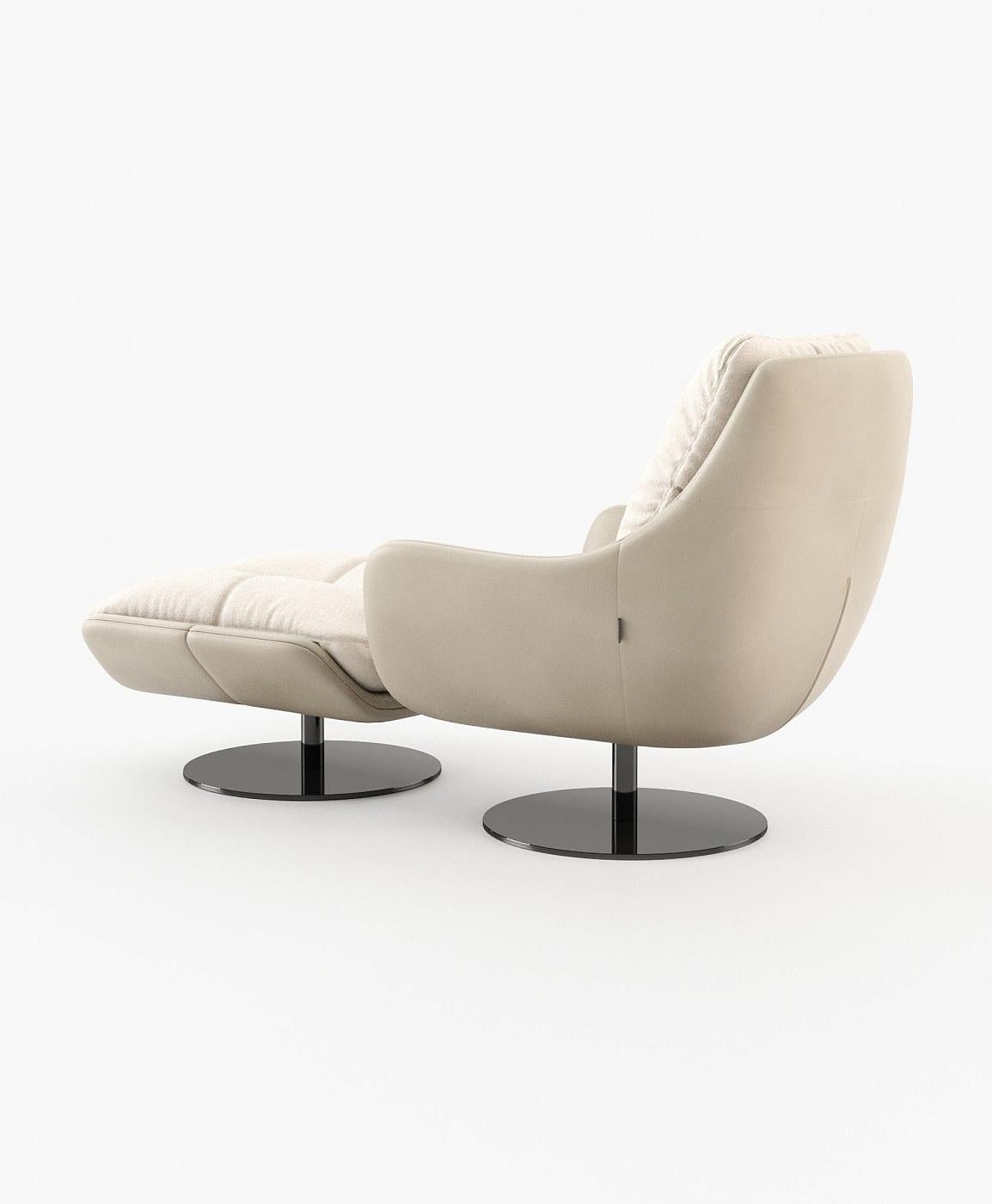 Moderne Fauteuil pivotant à 360 degrés avec ottoman assorti en cuir et velours en vente