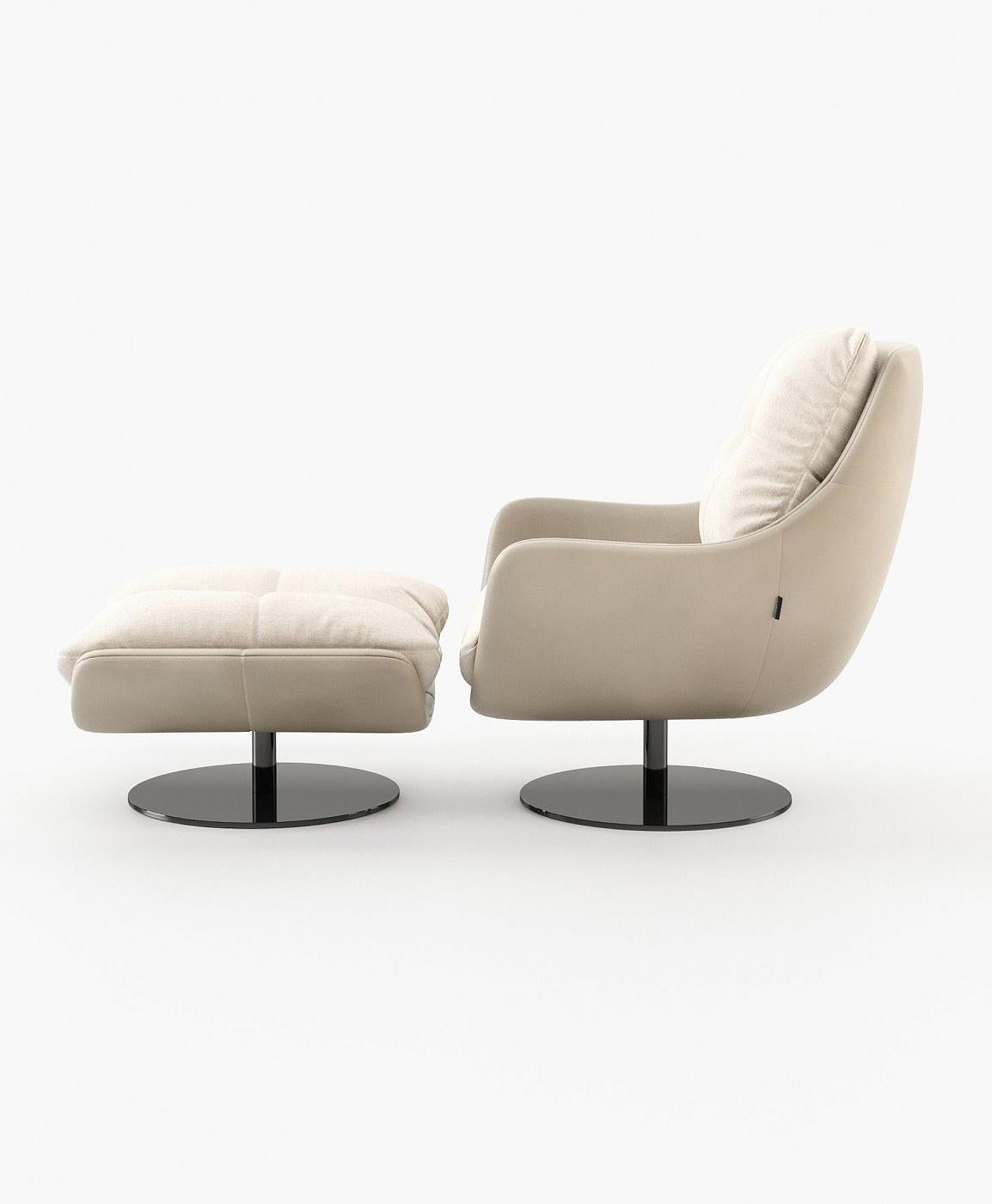 Portugais Fauteuil pivotant à 360 degrés avec ottoman assorti en cuir et velours en vente