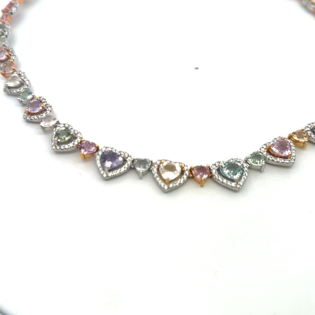 Collier fantaisie 18 carats avec saphir en forme de cœur de 36,00 carats et diamants de 4,00 carats en vente 1