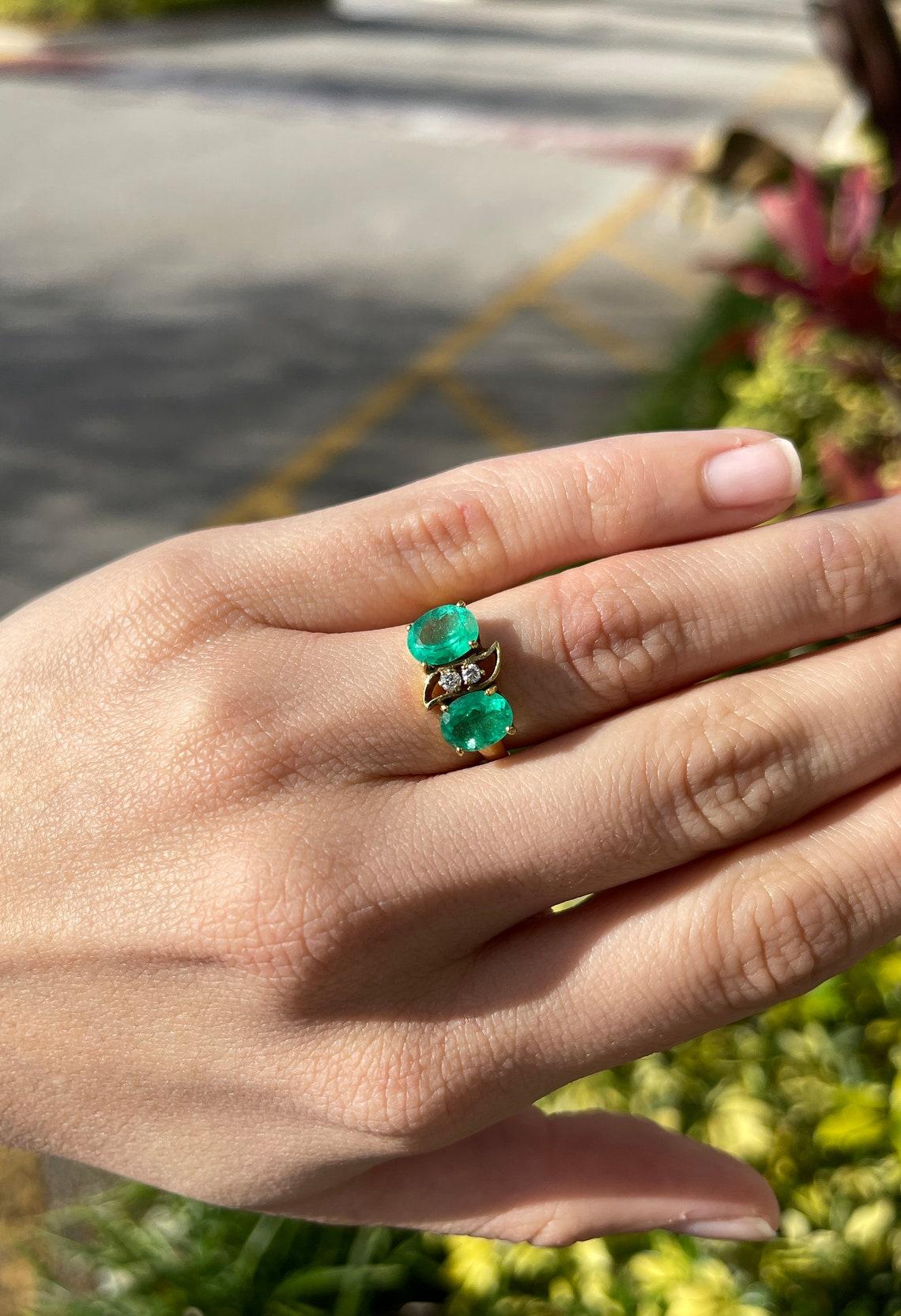 emerald right hand ring